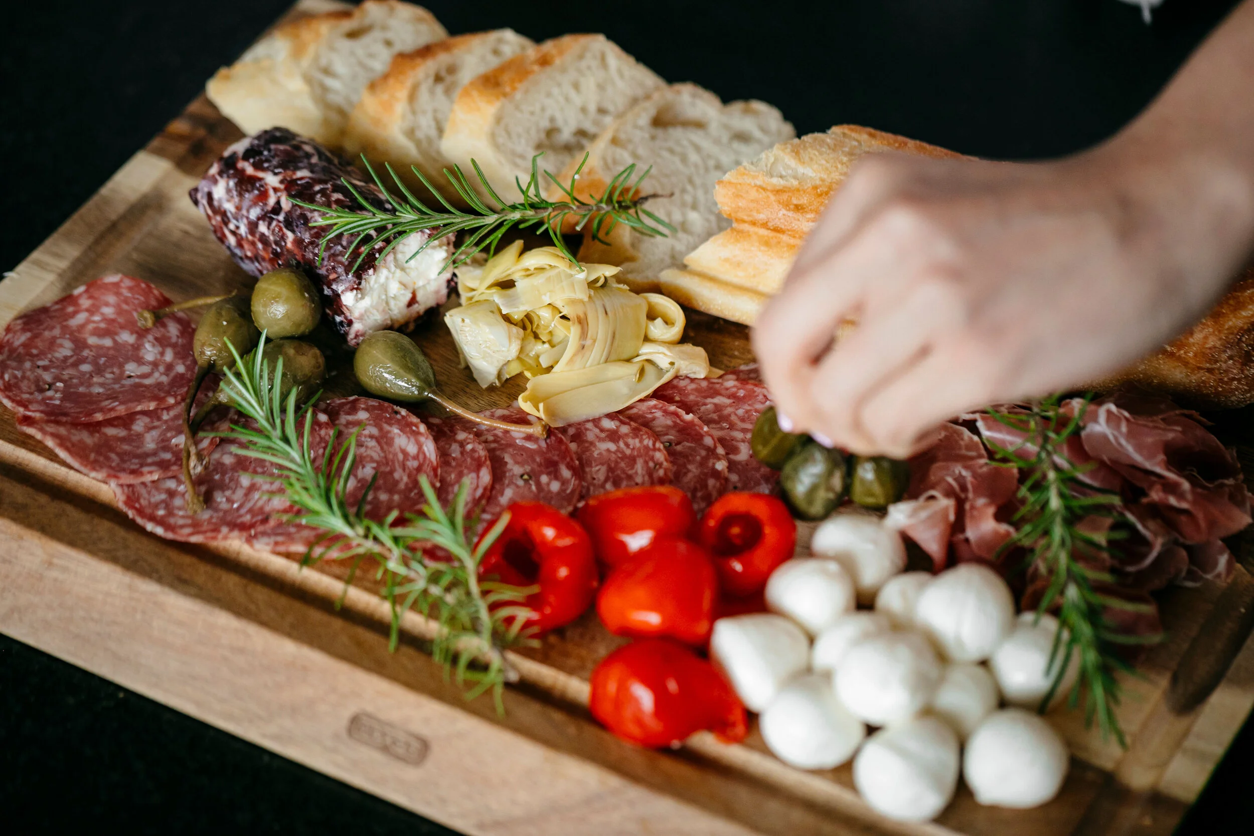 Top 3 Must-Have Items for Hosting Thanksgiving