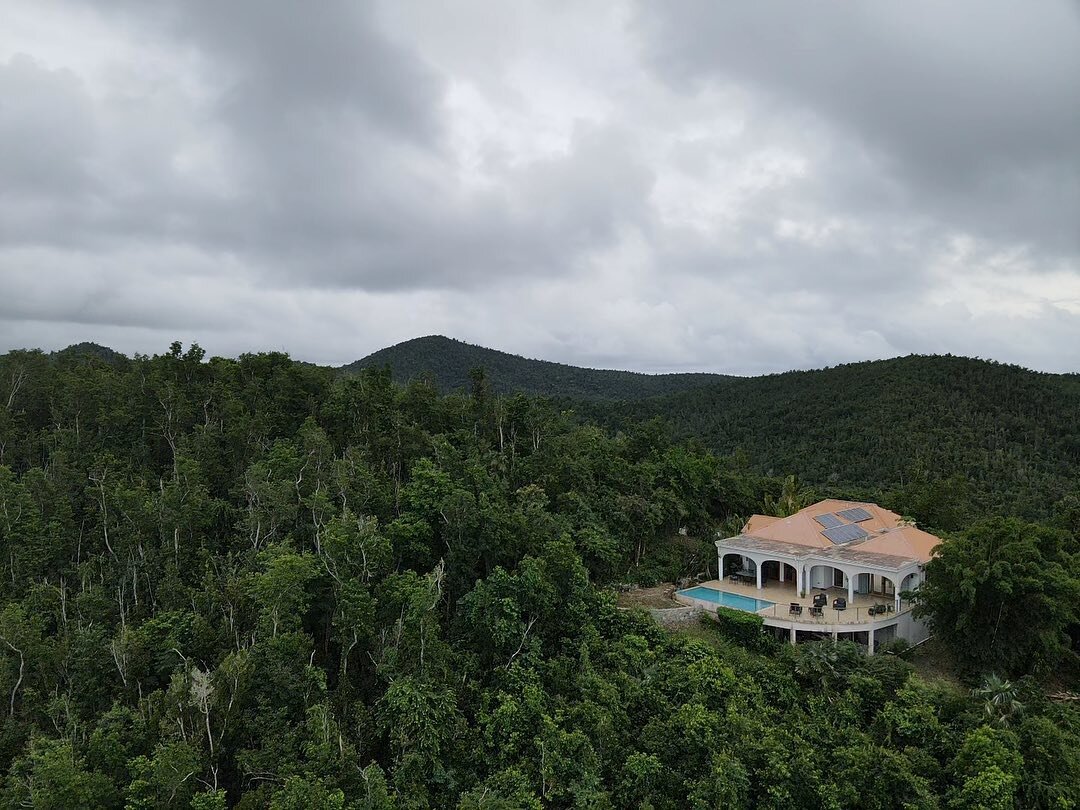 Even on a cloudy day at Sugar Hill Villa the view of Jost Van Dyke is still jaw dropping&hellip; 

***SWIPE TO SEE THE VIEW***