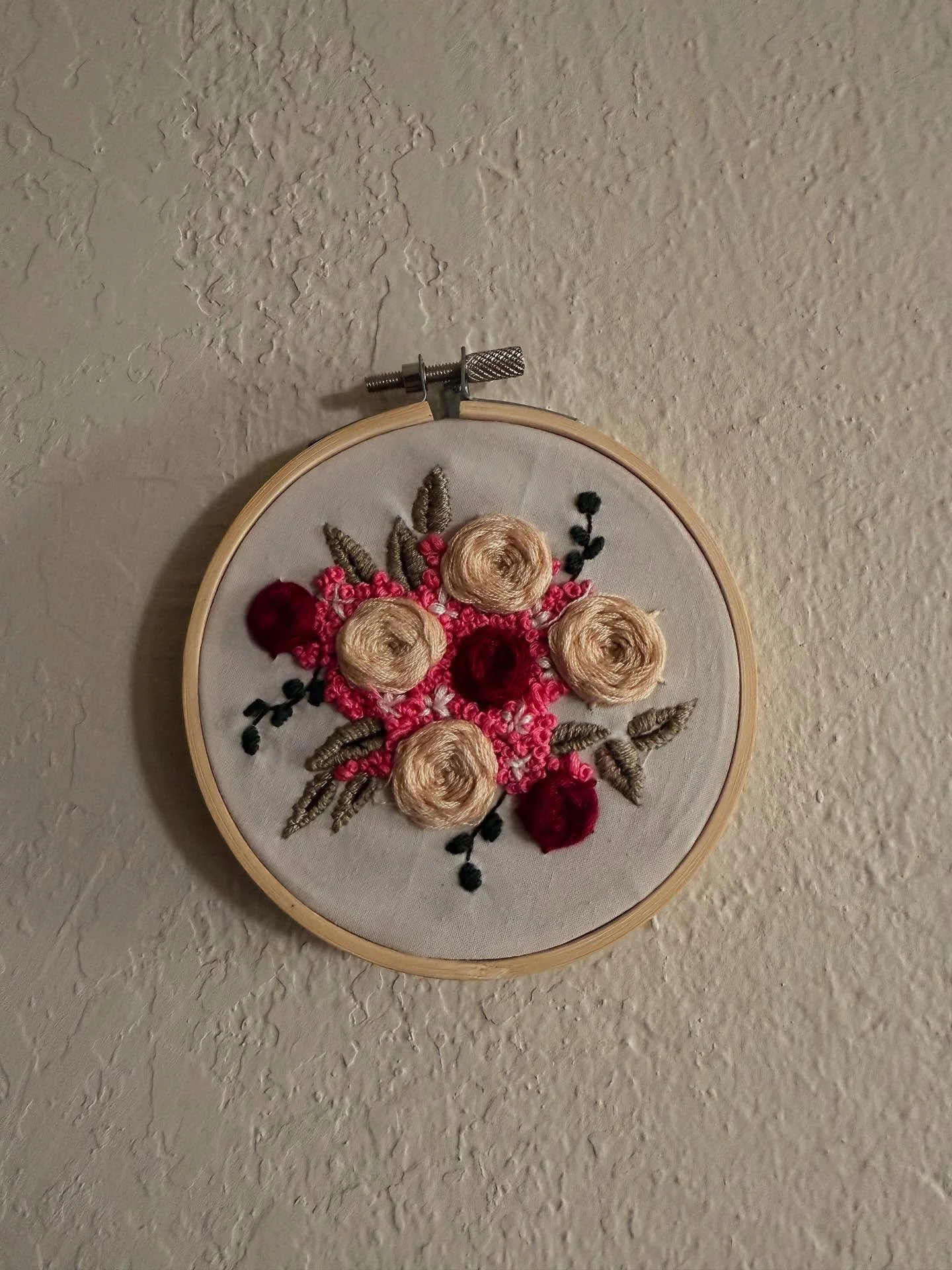 Lots of projects = lots of ends that haven&rsquo;t been woven in for July 🫣

Can&rsquo;t stop the urge to do all the crafts, so this month had a little bit of EVERYTHING 🧵🎨🧶🪡

1) Blush Roses Embroidery kit 
2) #CrumpetCamisole by @parknknit usin