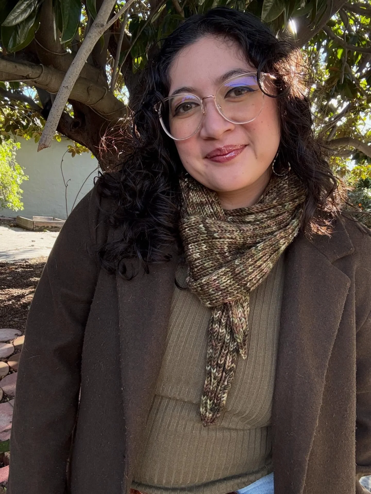 Dare I say&hellip;my new favorite scarf🧣

Love, love, love the squishiness of Brioche knitting and I&rsquo;m eyeing another Brioche project soon!

Pattern: #FreeSpiritScarf by @suviknits 
Yarn: @littlefiberco Forest Moss in Delicious DK

#CraftedByK