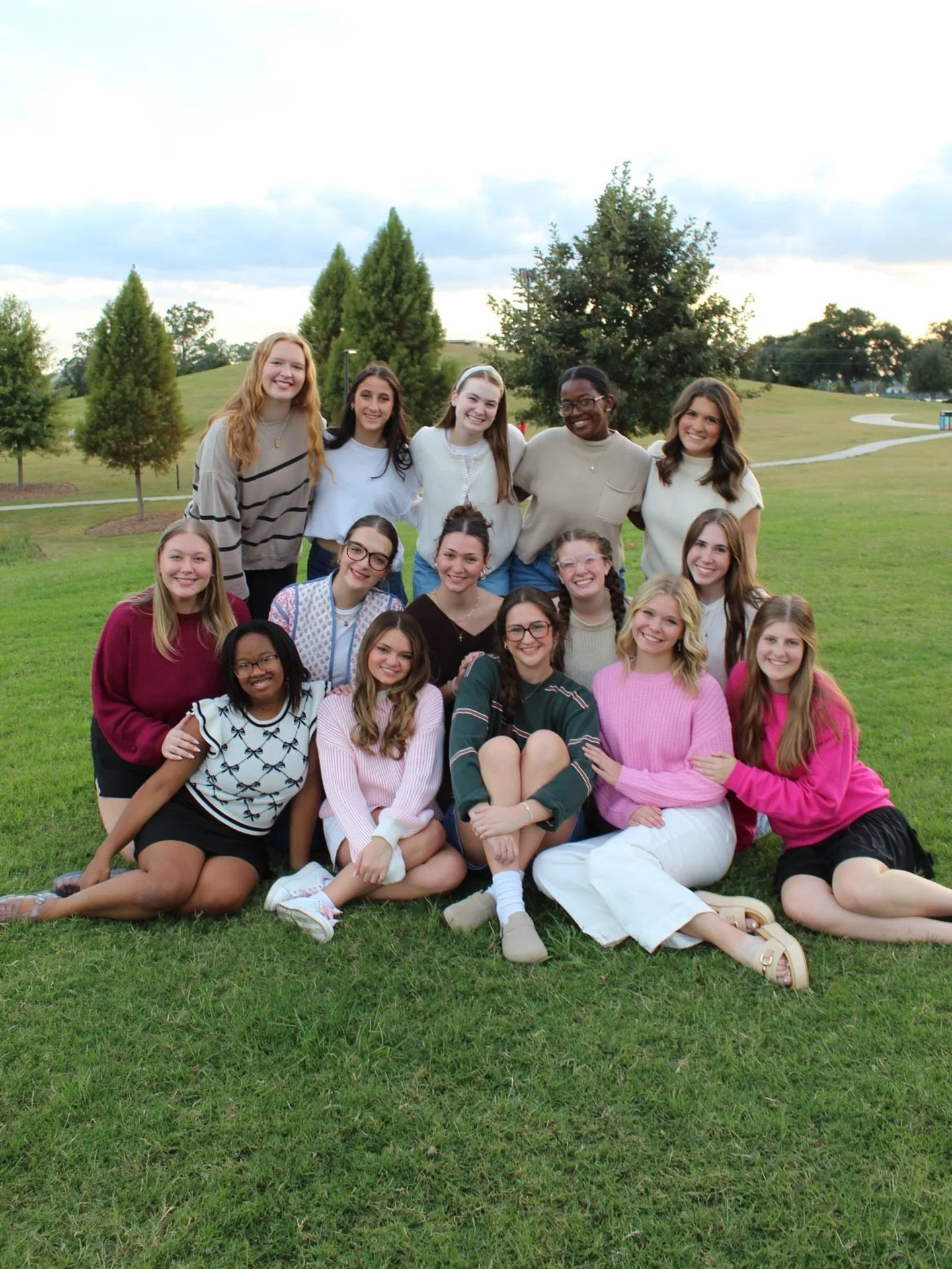 nothing better than delight dates, weekly gatherings, and fall festivities with our Delight Chapters 🤎🍂👯&zwj;♀️

#cozyseason #fallaesthetic #autumnaesthetic #bestiedate #aesthetic #a es t he t i c #pinterestinspired #pinterestinspo #pinterestaesth