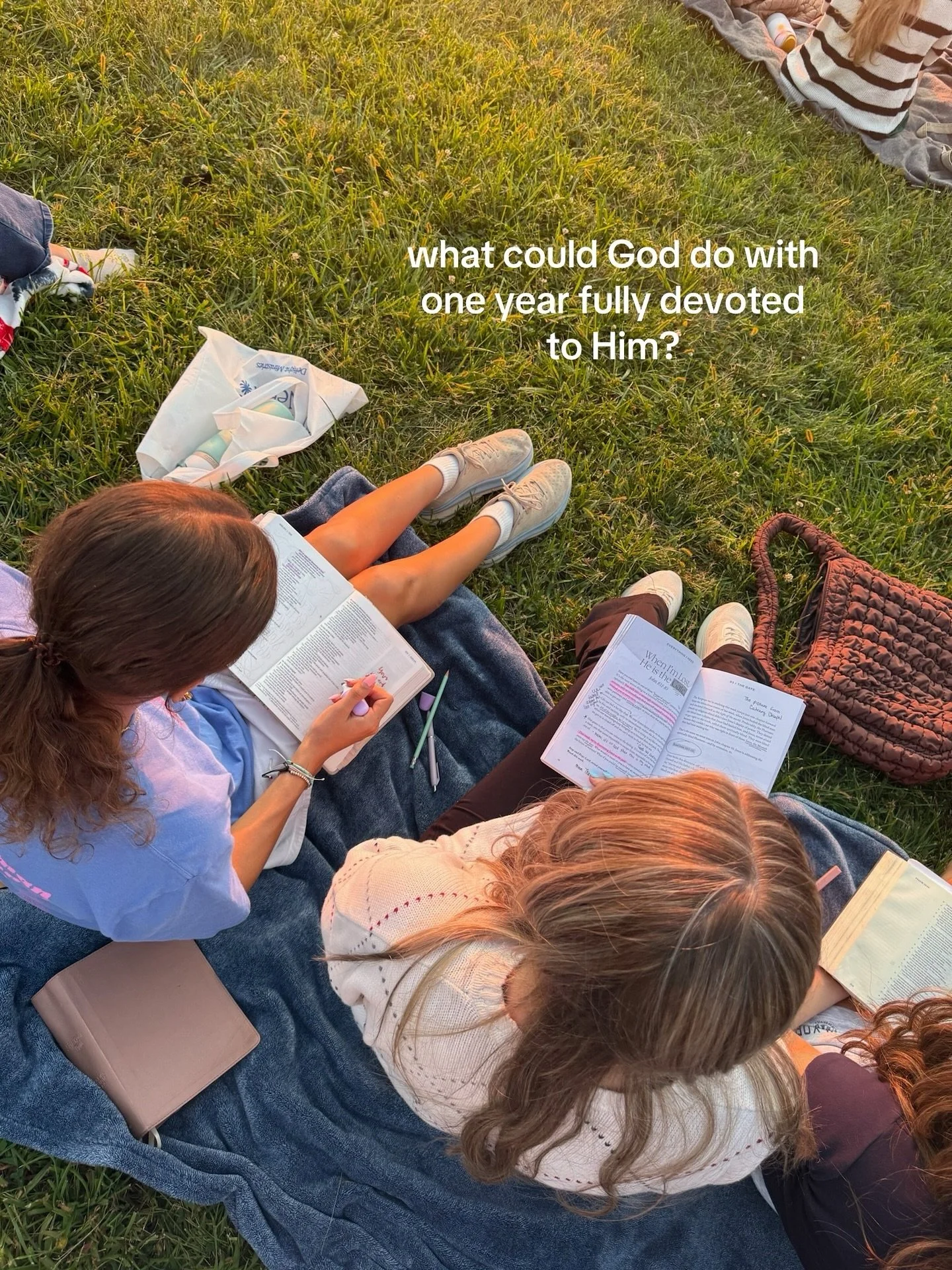 Be on mission for Jesus July 2026 - May 2027 ✨ Your &ldquo;yes&rdquo; can change college women&rsquo;s lives 💓