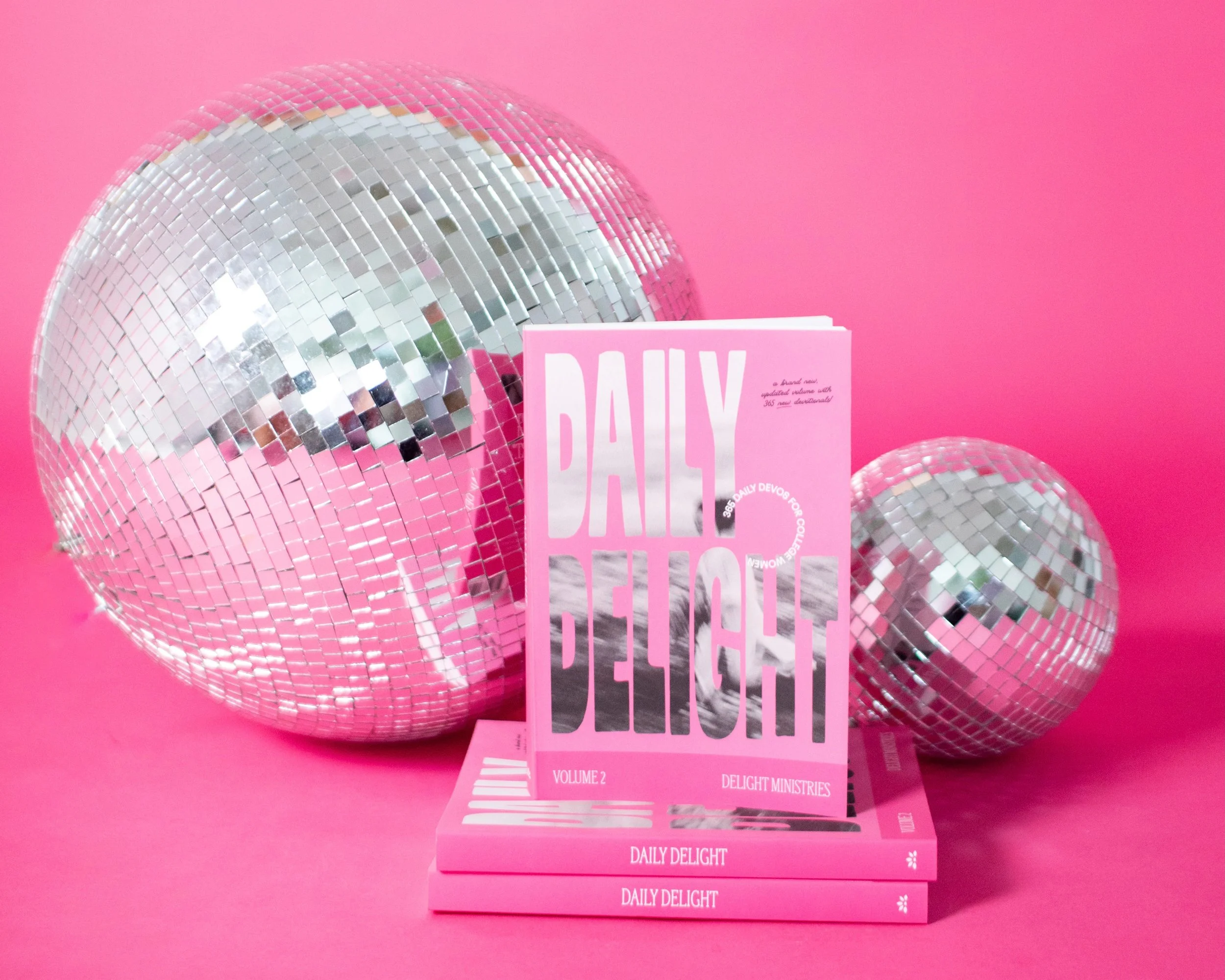 for the girl who wants to spend more time with Jesus but doesn&rsquo;t always know where to start&hellip; 

INTRODUCING DAILY DELIGHT VOLUME TWO!!! 📖🩷

we know what it&rsquo;s like to WANT to be consistent in God&rsquo;s Word, but struggle to know 