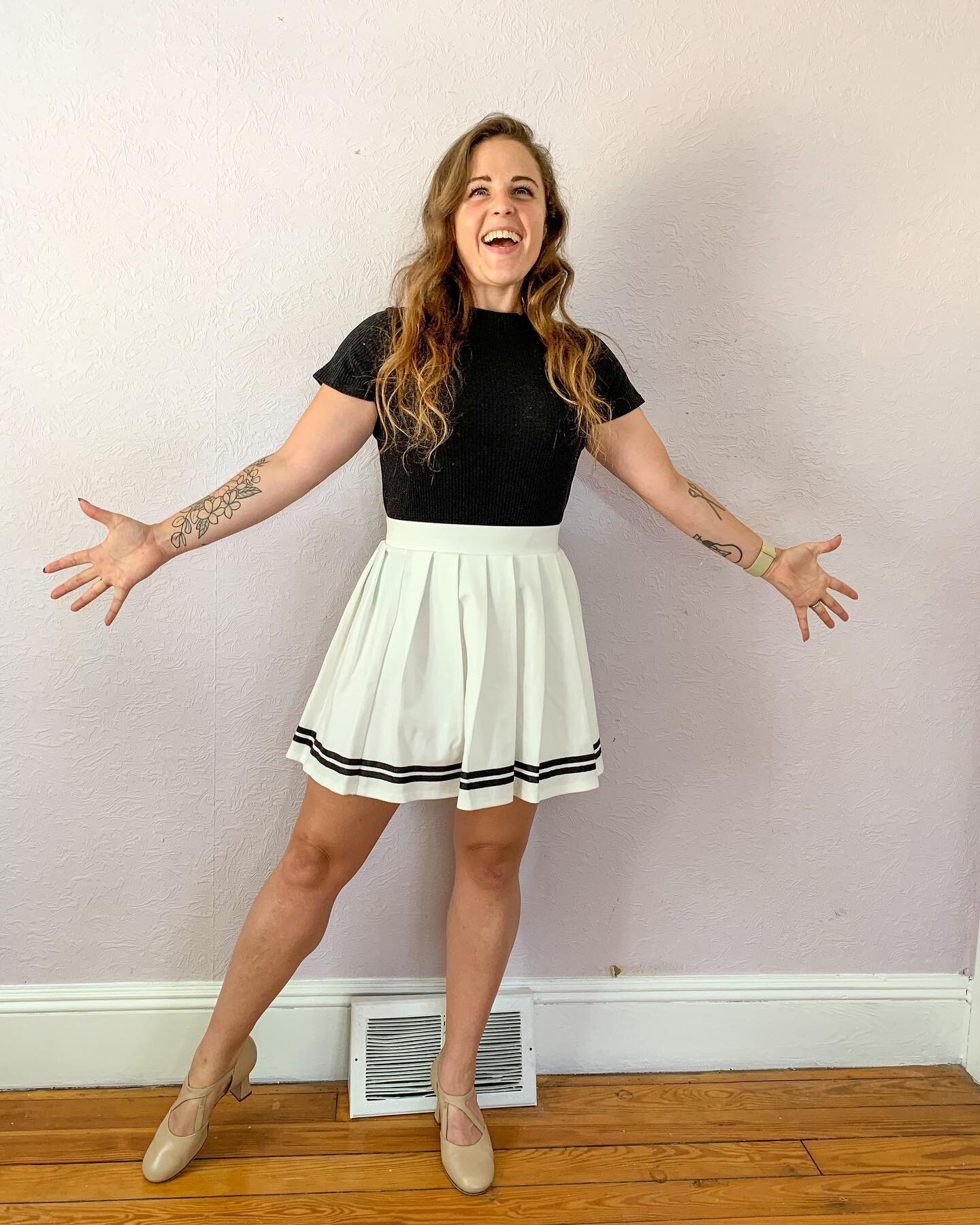 Since we&rsquo;re in back to school seasons, let me humbly present to you&hellip; One skirt, three Ways: High School Cliques in 2010 edition
This skirt from Target is my new favorite. It&rsquo;s perfect for anyone- whether you&rsquo;re  the star of t