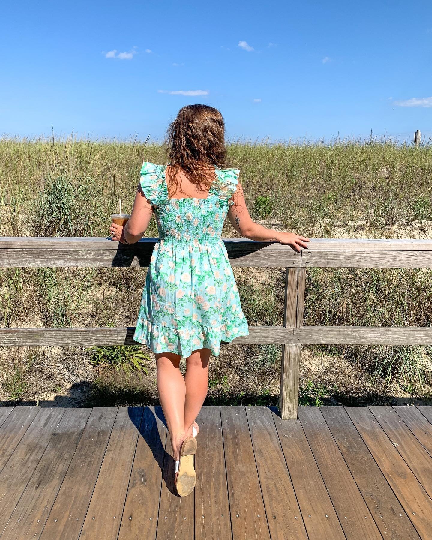 Savoring every last moment of summer before the unofficial end of the season this weekend. It&rsquo;s especially easy to keep feeling those vibes when at the beach in my new @hillhouse dress- which is current on sale for 20% off!
.
.
.
Sharing 3 ways