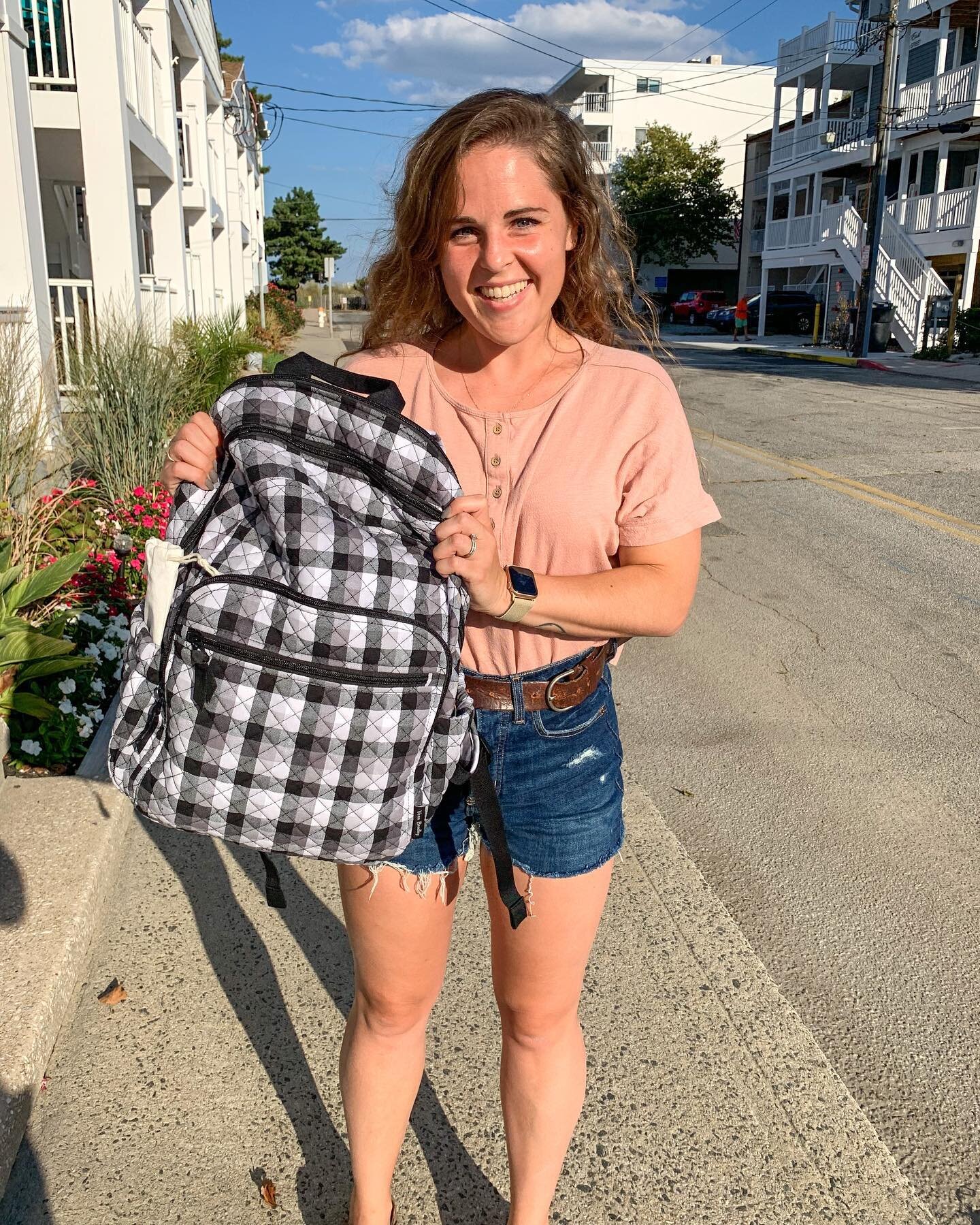 The best backpacks are enjoyed by humans and puppies alike. 
Whether you&rsquo;re going back to school, campus, or work- @verabradley&rsquo;s XL Campus Backpack is the perfect choice. It has so many compartments- the separate laptop sleeve, the easy 