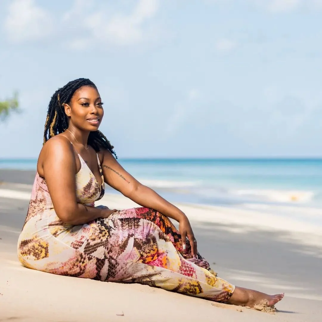 Sitting pretty 
#curvygirl #curvymodel #gorgeous #ebonyqueen #lifesabeach #islandbeauty #islandgirl #thickandcurvy #Barbados #kryptechphotography