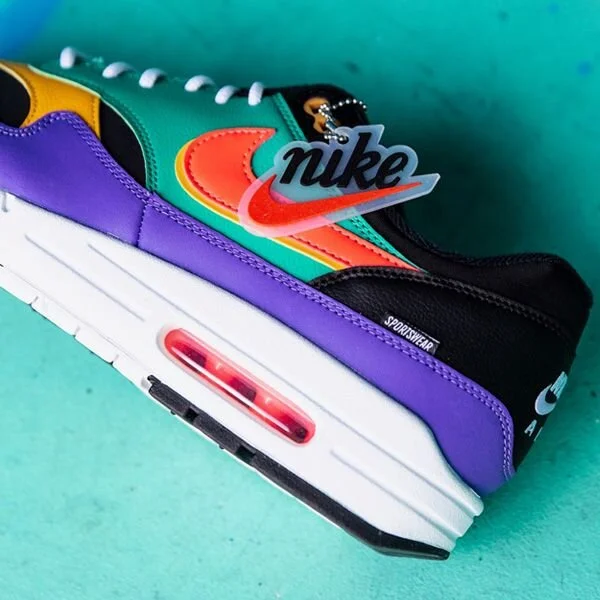 The "Windbreaker" Nike Air Max 1 SE On Sale For Nearly 40% Off!