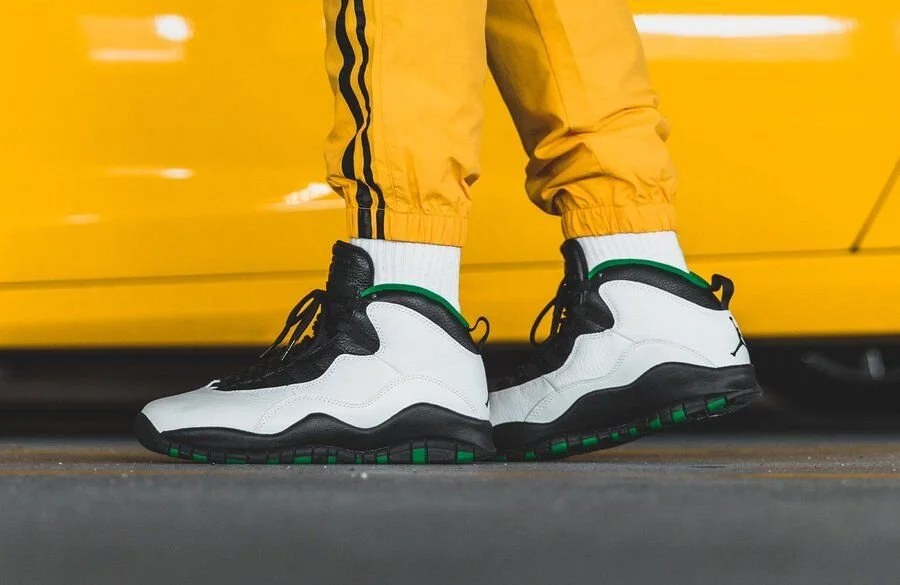 Outlet Price! The Jordan X Retro "Seattle" on sale for $118.99 shipped!