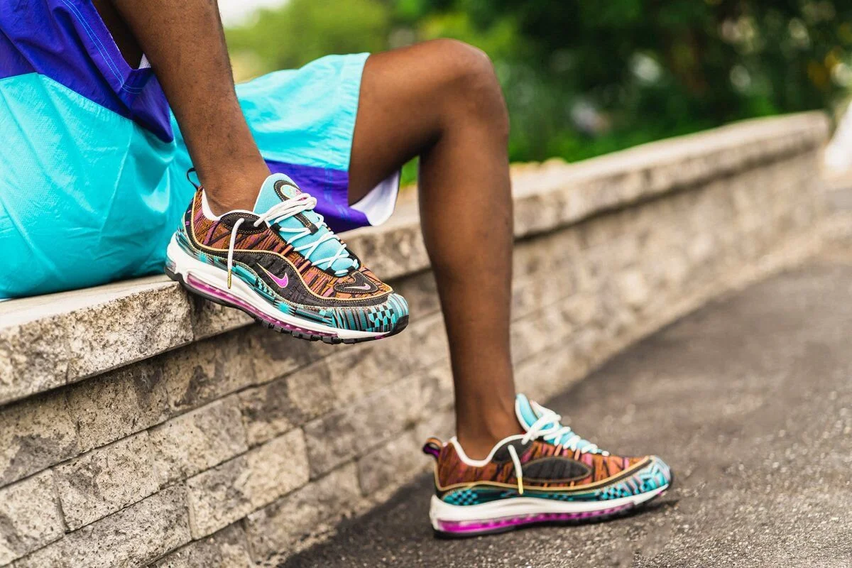 Last sizes: The BHM Nike Air Max 98 on sale 30% off
