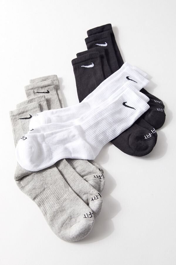 Nike DRI FIT Crew Sock 6 Packs Are On Sale For $15.99!