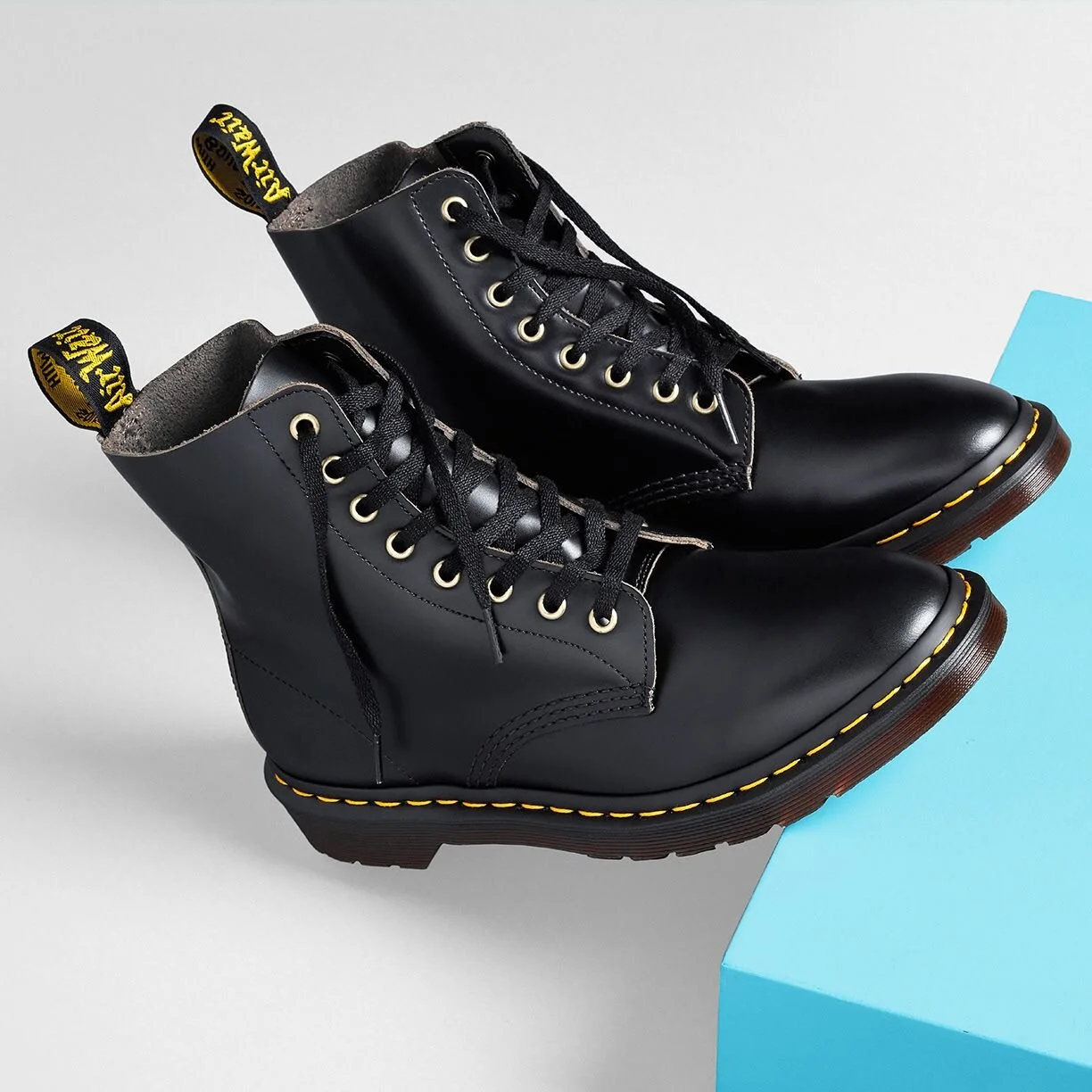 Dr Martens Flash Sale Happening Now! Up To 75% Off Popular Styles!