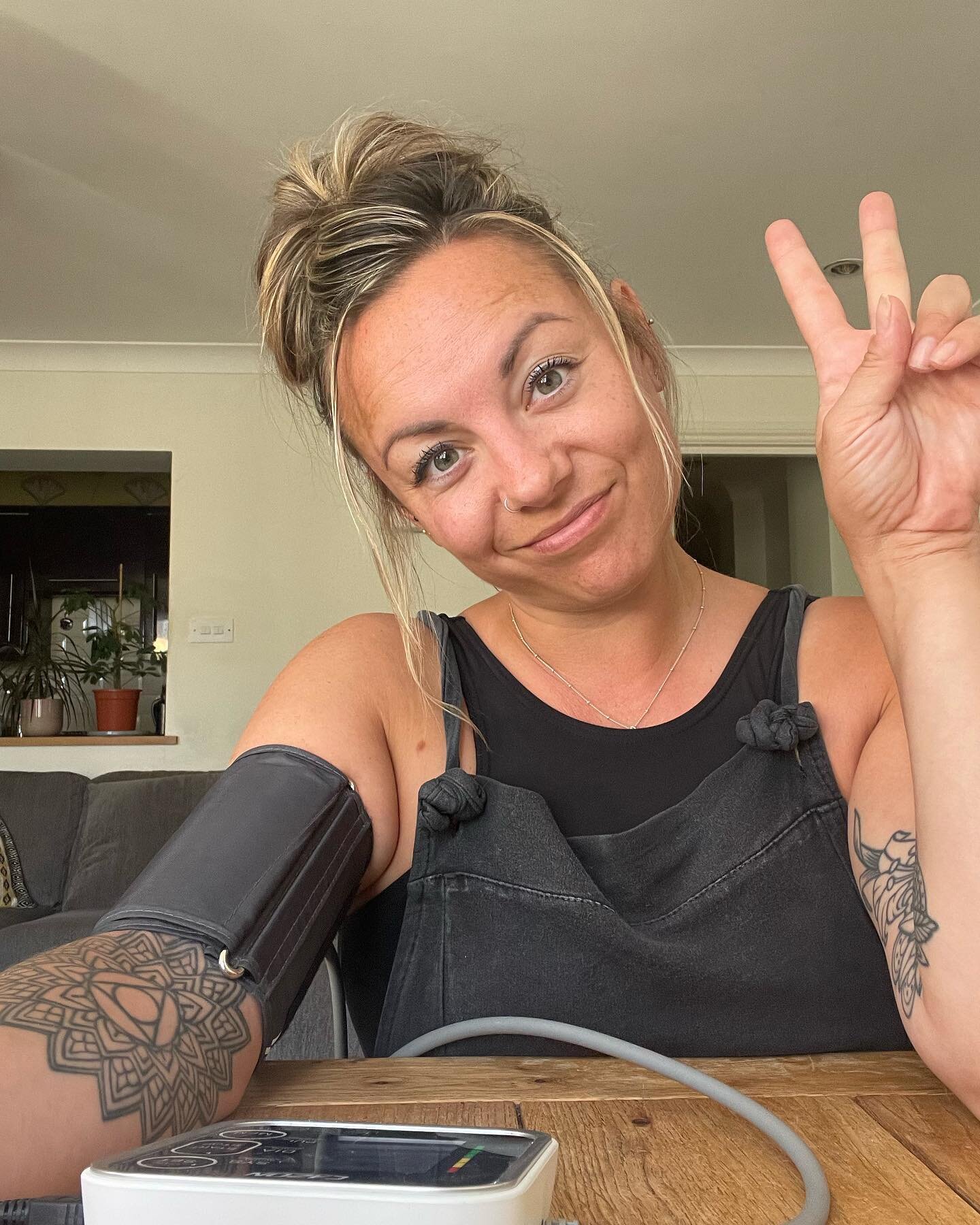 📣 𝗛𝗘𝗔𝗟𝗜𝗡𝗚 𝗜𝗦 𝗡𝗢𝗧 𝗟𝗜𝗡𝗘𝗔𝗥⁣
⁣
It&rsquo;s really easy to only post the positive stuff on social media when you work in Wellness so here I am with messy hair taking my blood pressure 3 times after crying on the phone to the Dr this morn