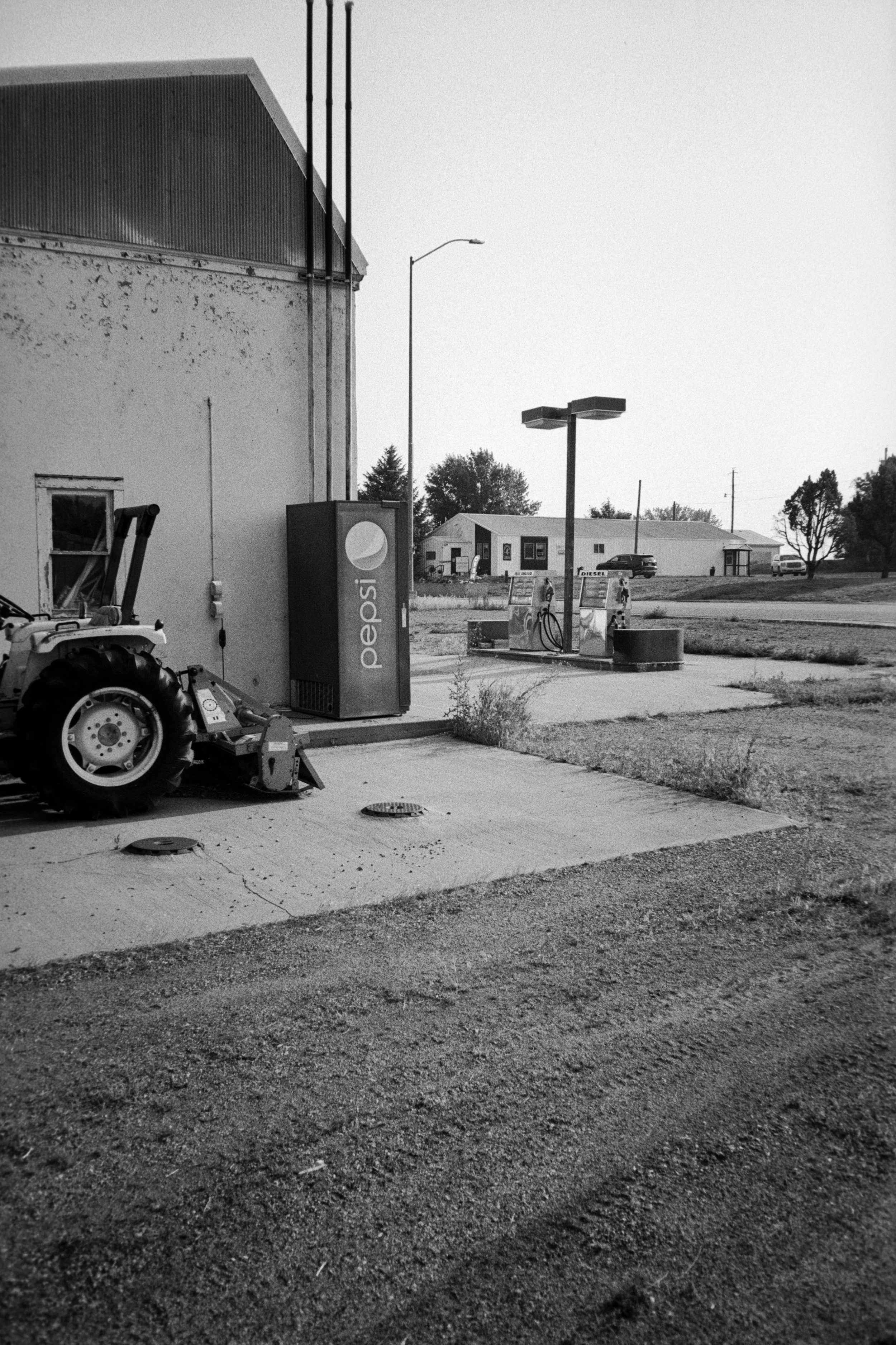Joe Hubers_Kodak Ektapan400_South Dakota_Gas Station.jpg
