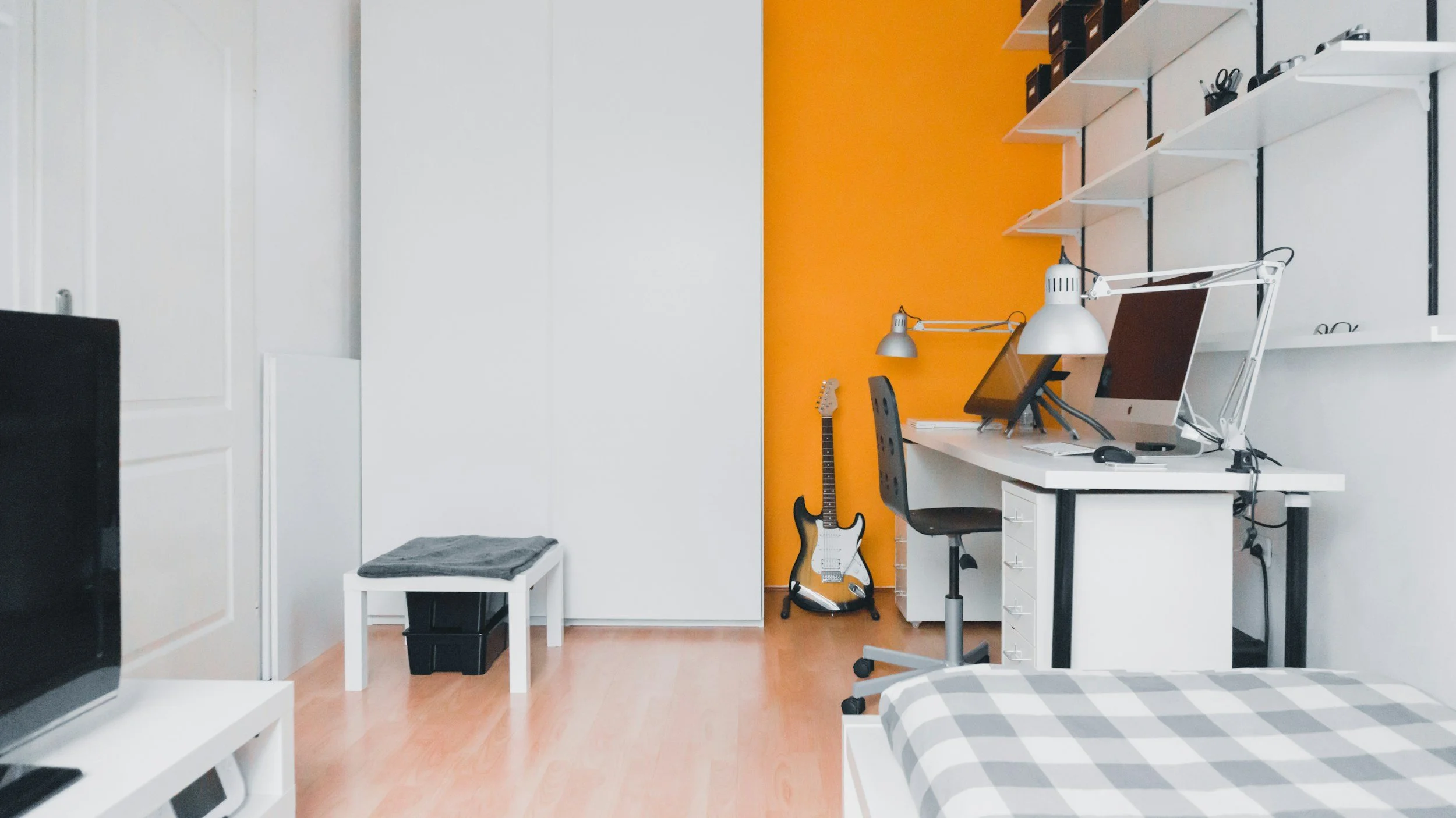 Lima Charlie Inc. fully furnished short term student housing with dedicated study and living space designed for clinical rotation and out of state academic placements with lease terms that match program schedules nationwide.