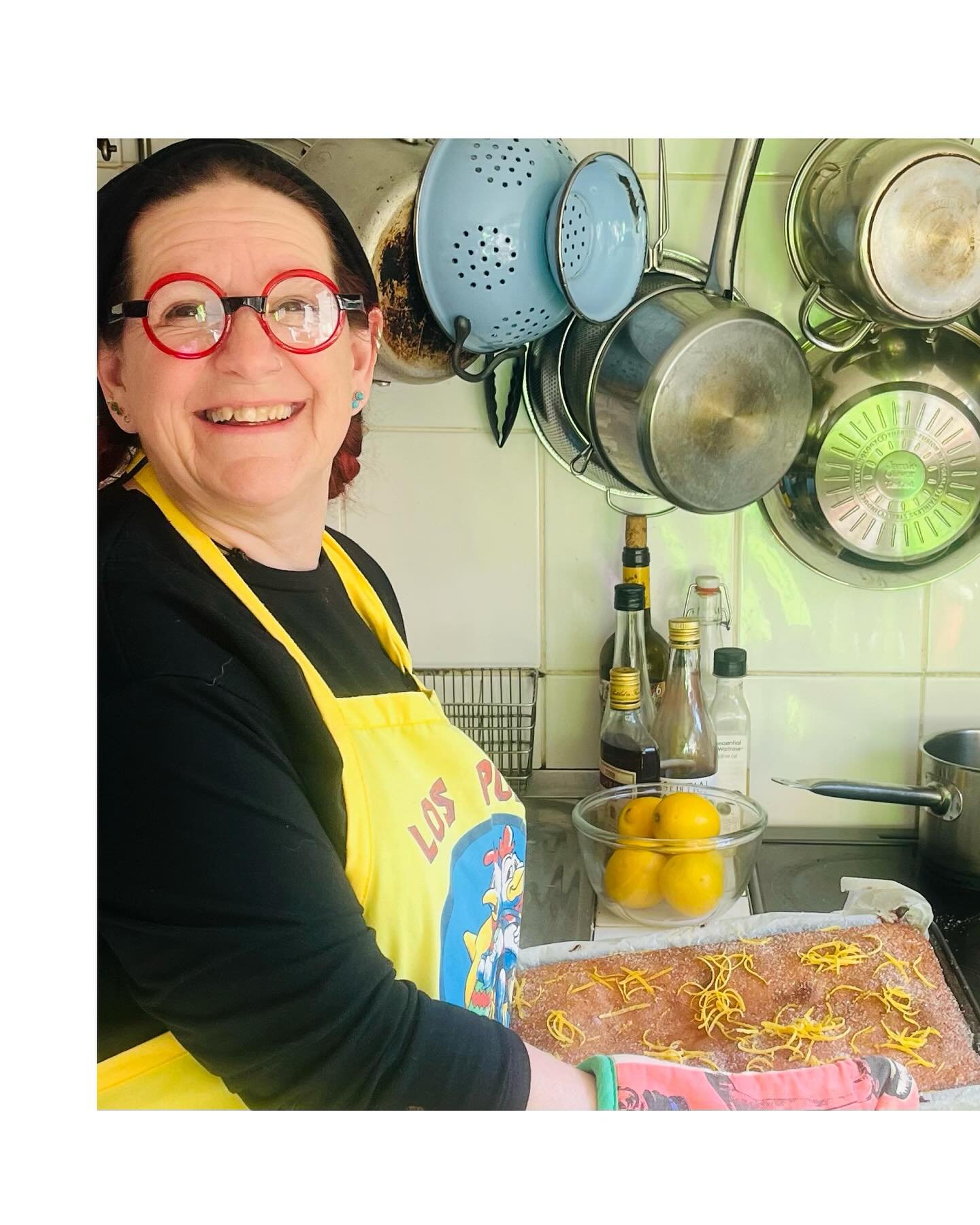 🍪🍰🧁 A big shout out to the il Cornicione Pizza Mums on Mothers Day who supply us with the incredible homemade desserts on our @ottotorquay menu and our festive cupcakes and sweet treats! 🧁🍰🍪

We couldn&rsquo;t do it without you 🤌🏼

💐Happy Mo