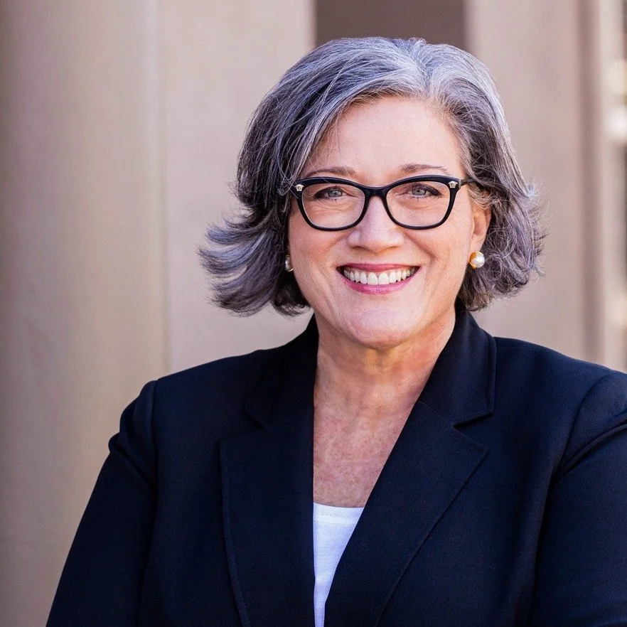 Lesley Dahlkemper Headshot.jpg