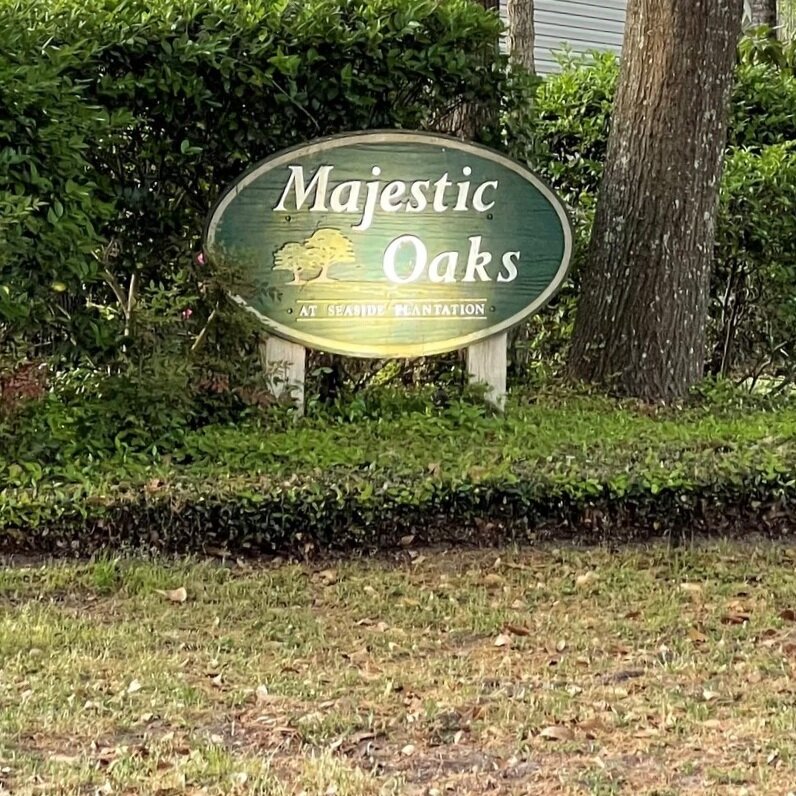 Majestic Oaks