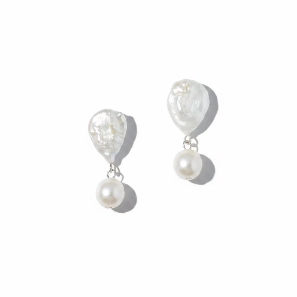 Pearl Nip Brooch