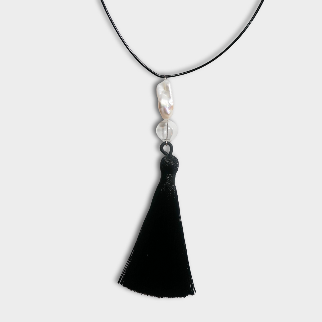 Perla Tassel Necklace (2).png