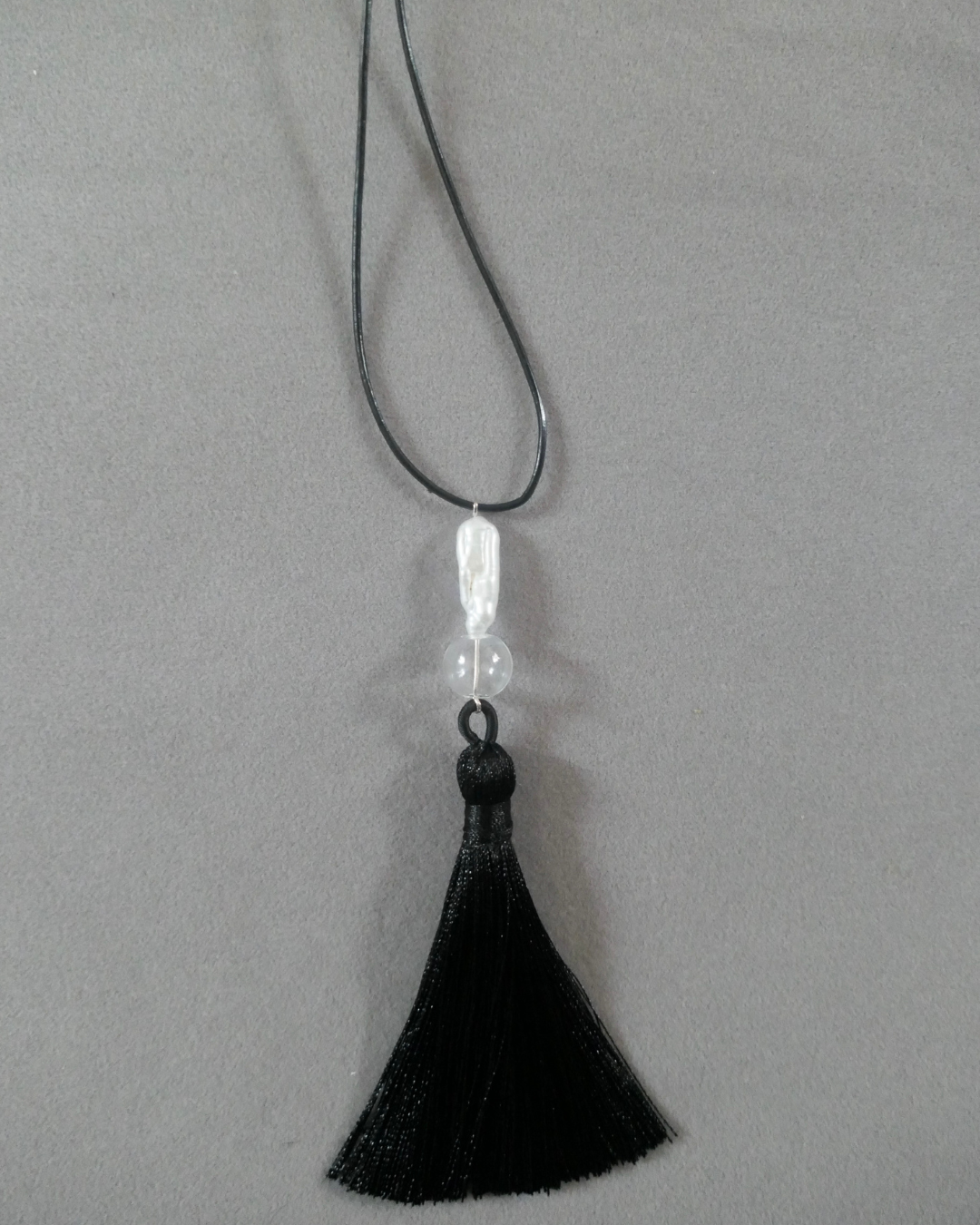 Perla Tassel Necklace