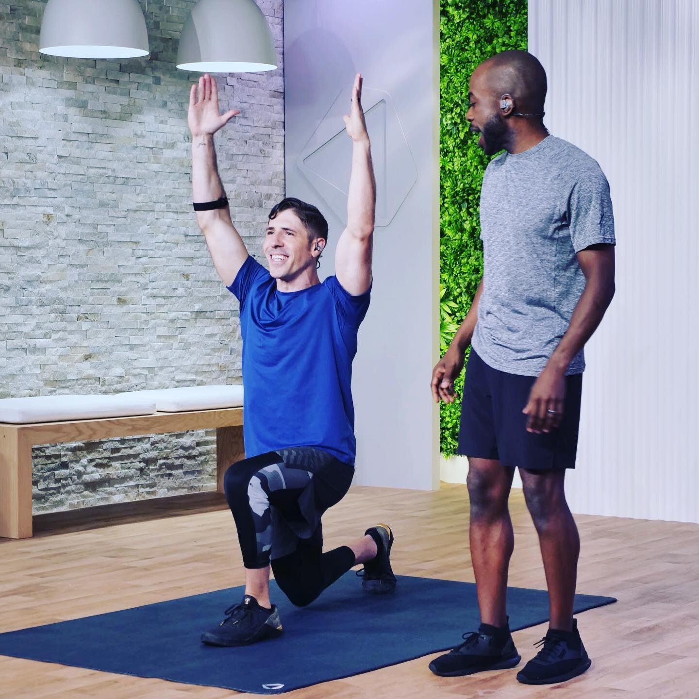 🌠DREAM TEAM🌠
.
A glimpse at something awesome on the horizon!!!!!
.
@myx.fitness we are always thinking up new ways to progress you in your training so that you can feel stronger, not only in your workouts, but in your everyday activities
.
When yo