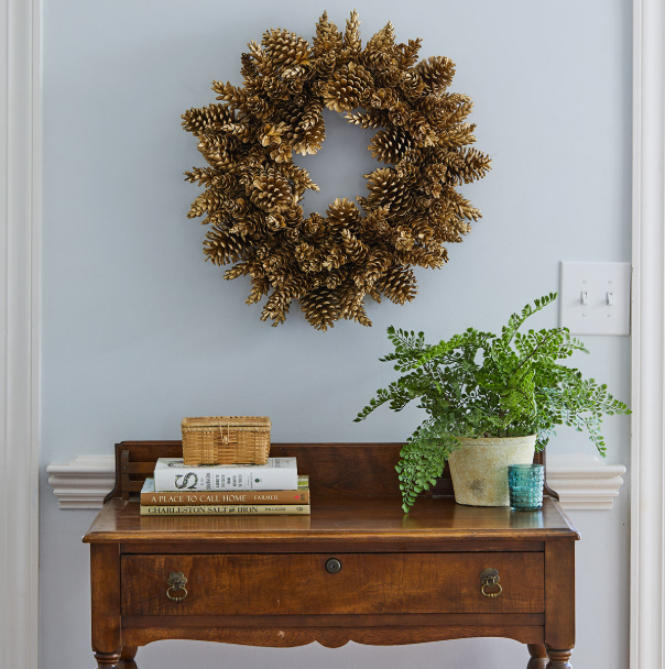 Gold Pinecone Wreath 3.png