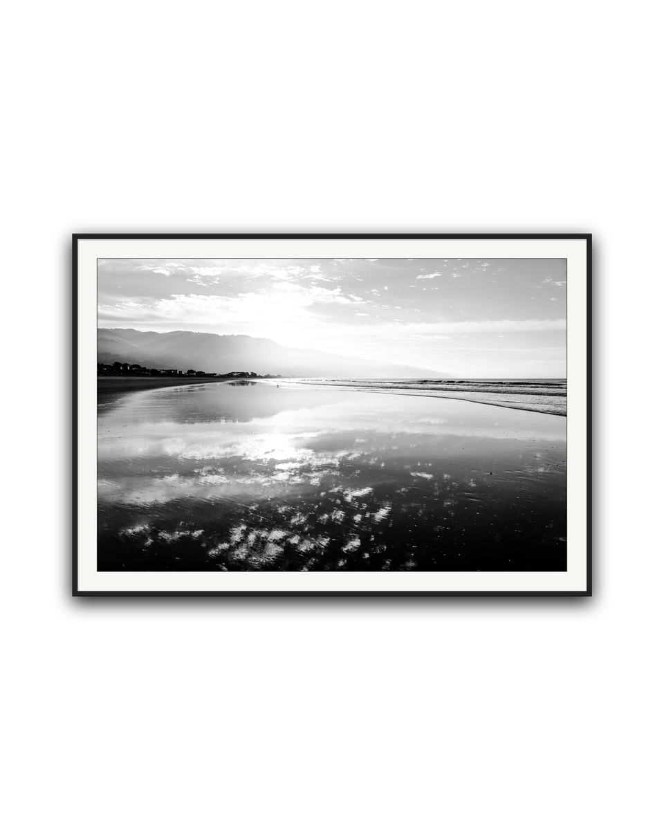 mirror-tide-black-matted.png