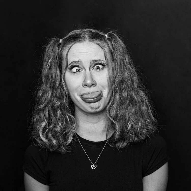 Every time I shoot with @danielle_peters56, she&rsquo;s always willing to show such a wide range of expressions and show her personality - goofy, serious, happy, or anything in between. 🤪