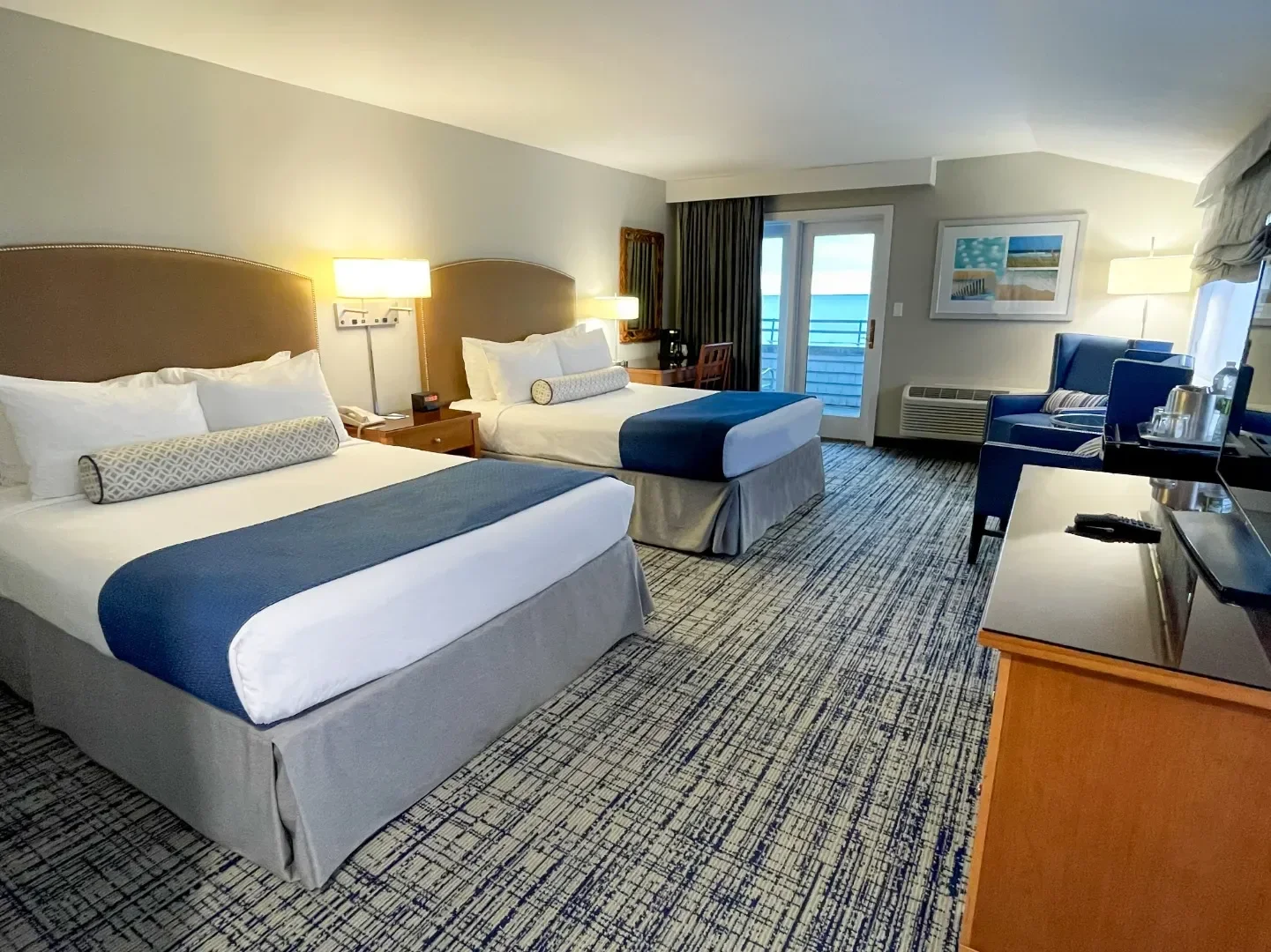 Water's Edge Resort &amp; Spa