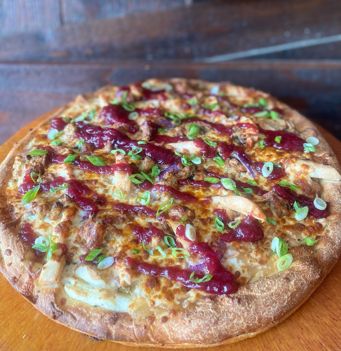 Feature: THANKSGIVING DINNER PIZZA 🦃

Our artisan dough covered in garlic butter,  topped with turkey, mashed potatoes, red onion, stuffing, gravy, Edam &amp; mozzarella blend, cranberry sauce and green onion.

Only available until the end of Thanks
