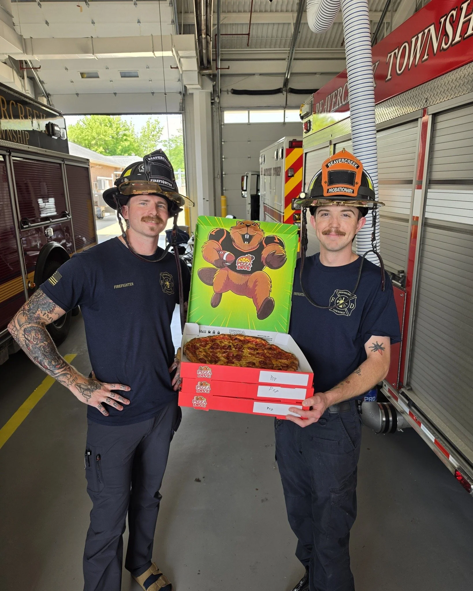 🚒🍕 Sometimes mistakes become happy accidents... or in this case, a snaccident. 😄

When we end up with a few extra pizzas from a large order, we love finding ways to share them with the people who do so much for our community.

Today, a couple of o