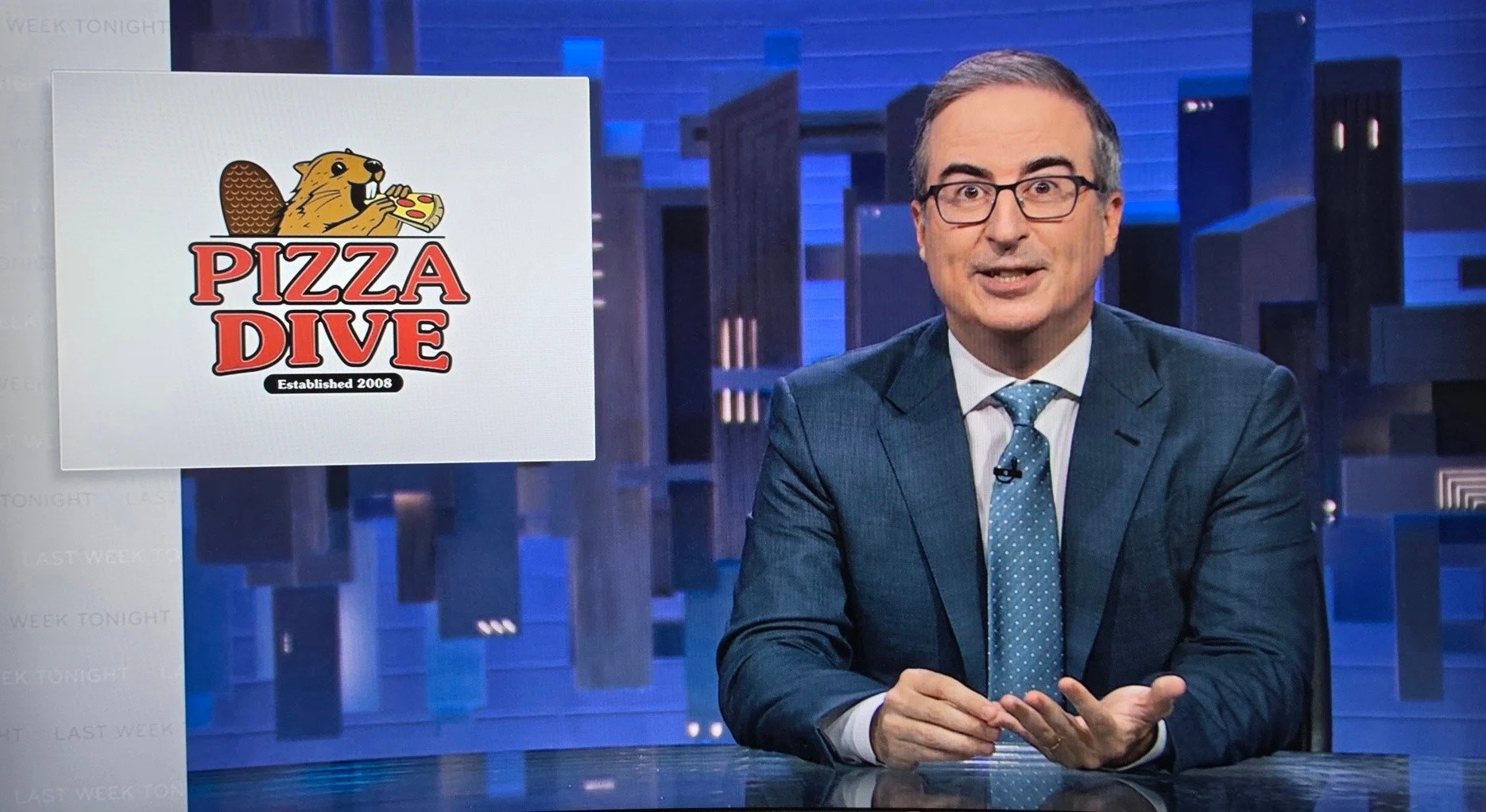 Ummm&hellip; DID THAT JUST HAPPEN?! 😂🦫

BEAVERCREEK. On Last Week Tonight. With John Oliver. On HBO. And somehow&hellip; Pizza Dive made the cut. 😳🍕🦫

Our little pizza-eating Beaver was on national television. And not just mentioned &mdash; John
