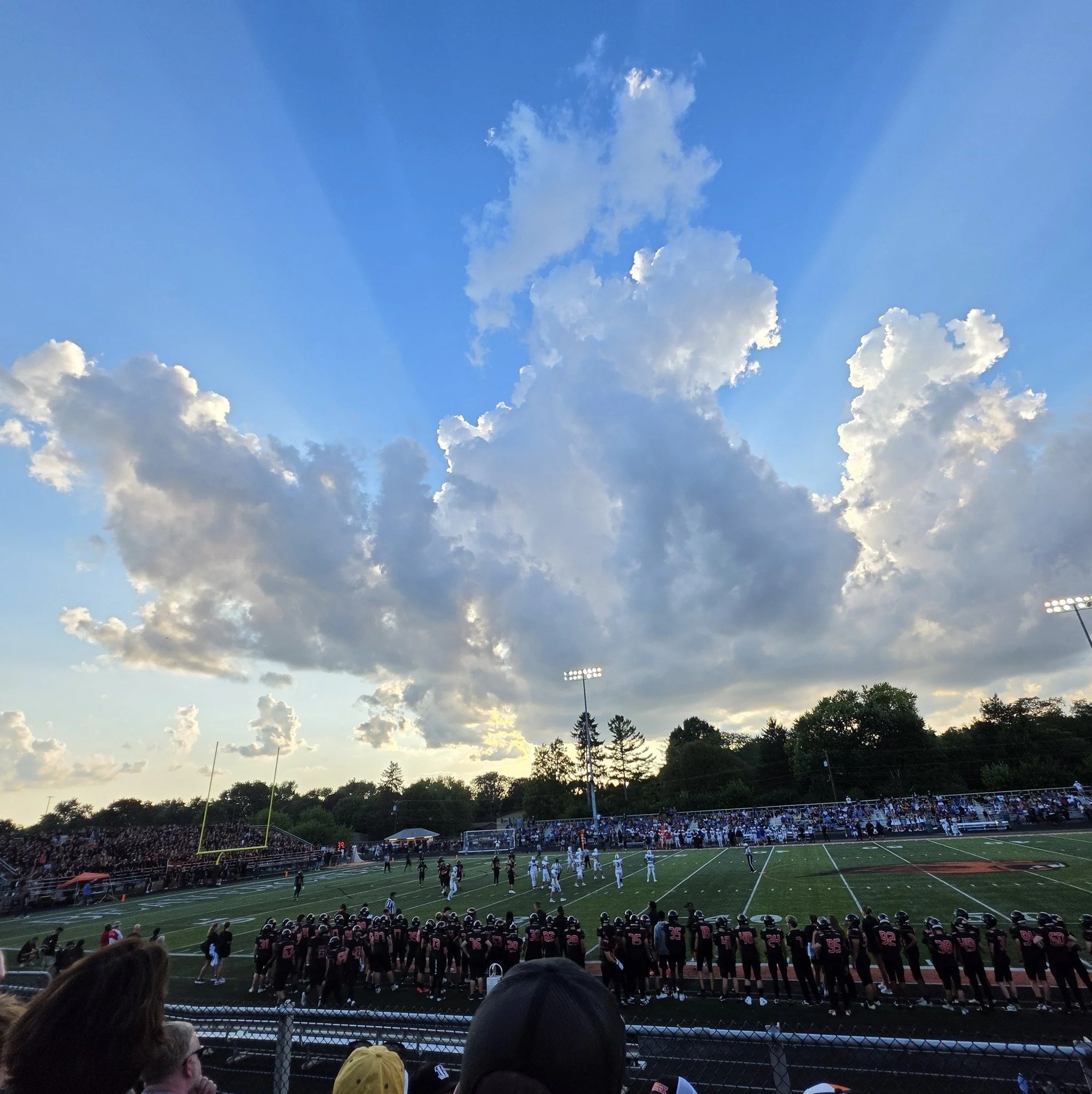 What a beautiful start to the fall season. Weather may not have cooperated the whole game, but it was definitely exciting to be cheering on our Battling Beavers in the Creek! 🧡🦫

Supporting our Community and Supporting Local, since 2008!

🍕 PIZZA 