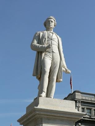 Sir John Gray on O’Connell St. 