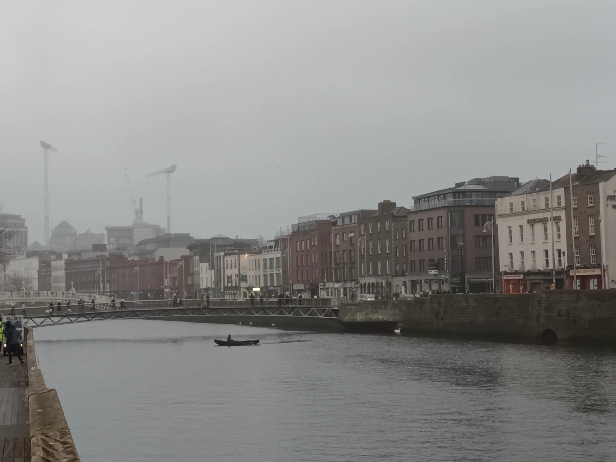 A rowboat in the Liffey, 28 January 2023
