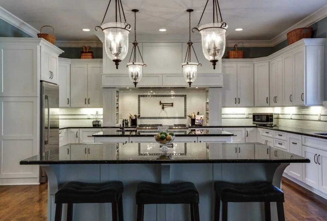 I mean...talk about a dream kitchen! 🤩
Our friends at @kabinettllc create beautiful, custom cabinetry to meet the needs of various clients and any design preference. Did you know that a kitchen is the heart of the home? Upgrading your kitchen space 