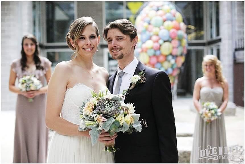 Happy 10 Year Wedding Anniversary Katie &amp; Rob ❤️🥰 
📸 @lovelifeimages 
🍴 @woodberrykitchen 
📍 @corradettiglass 
🌼 @localcolorflowers 
📝 @jolantaak 
#wheredidthetimego #2014 #seemslikeyesterday #party #wedding #weddingdress #flowers #localflo