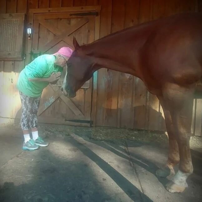 🌅 Sunset Yoga &amp; Herd Hang 🌌 🐴 🌳 🌻 
🔹️Grounded Outdoor Yoga w/ Horses 🔹️200 RYT &amp; Equine Om certified @drift_yoga_club 
🔹️EAGALA &amp; Equine Om certified @cryanla
🔹️No Horse or Yoga Experience Necessary 
🔹️Thursdays in June
🔹️6:30 