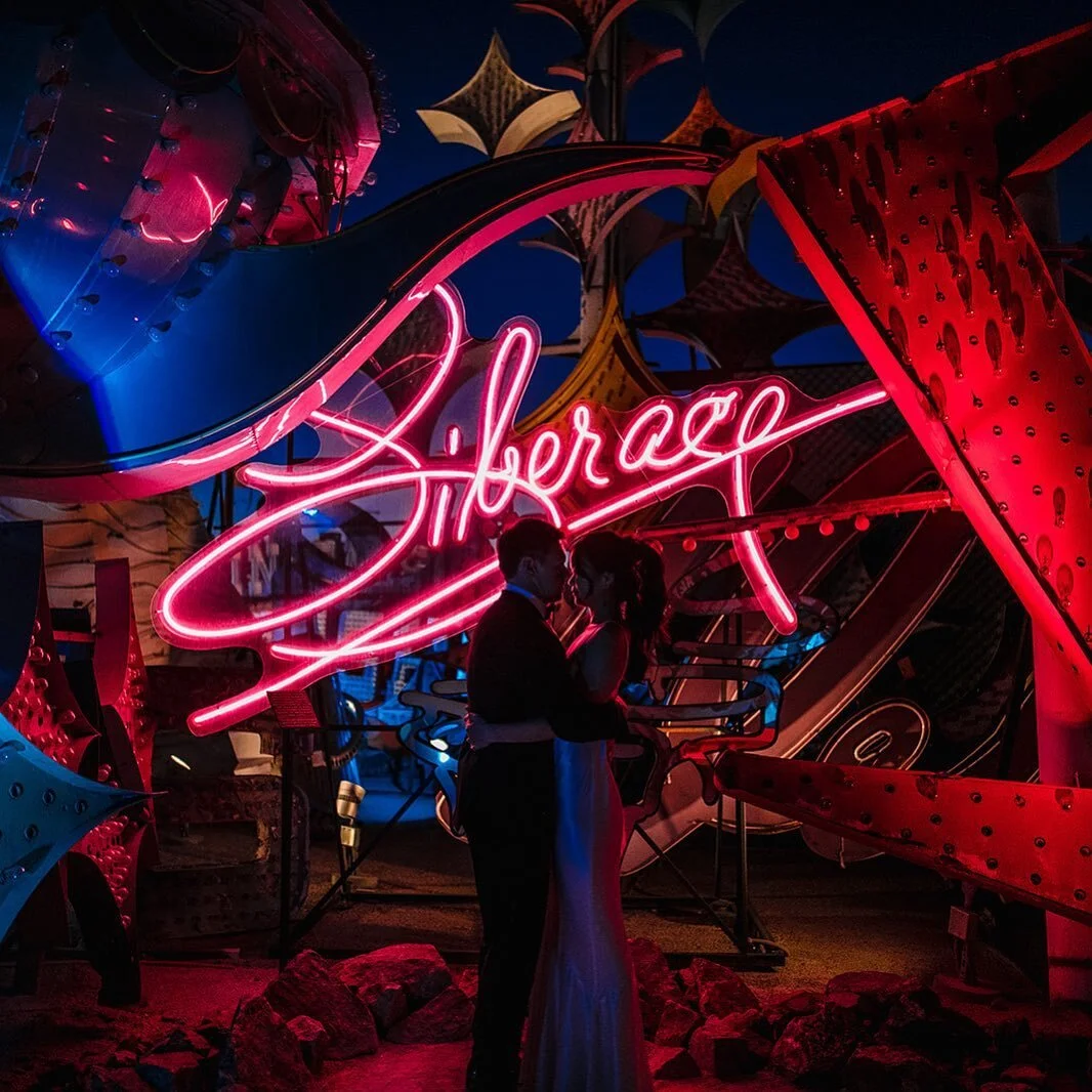 Nicole & Jamieβ¨
______________________________
Featured: @lovestoryinspiration 
π: @simplyweddings
π·: @chrisbarberphotography @beatriciphotography 
π: @theneonmuseumlasvegas 
π: @afloral 
πΆ: @weddingdjplus 
π΄: @divine_eventslv 
π°: @freeds