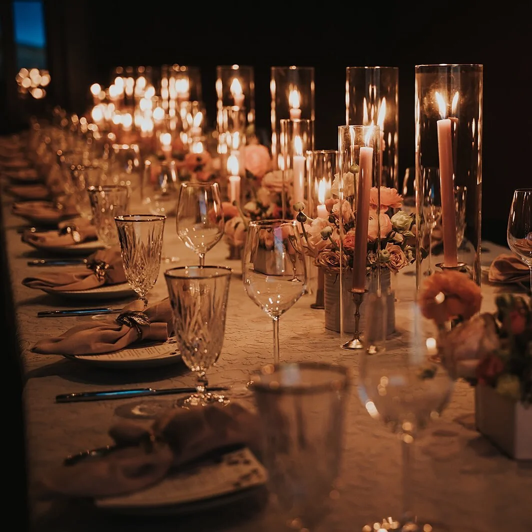 Sarah & Phillip’s wedding was intimate, romantic and timeless.β¨
π: @simplyweddings
π: @brezzalv 
π·: @jamieyphotography 
π: @jovanievents 
π: @glamtimelv @hairmajessty
π°: @cakedlasvegas 
π½οΈ: @heritagecollection.co 
π³οΈ: @bbjlatavola