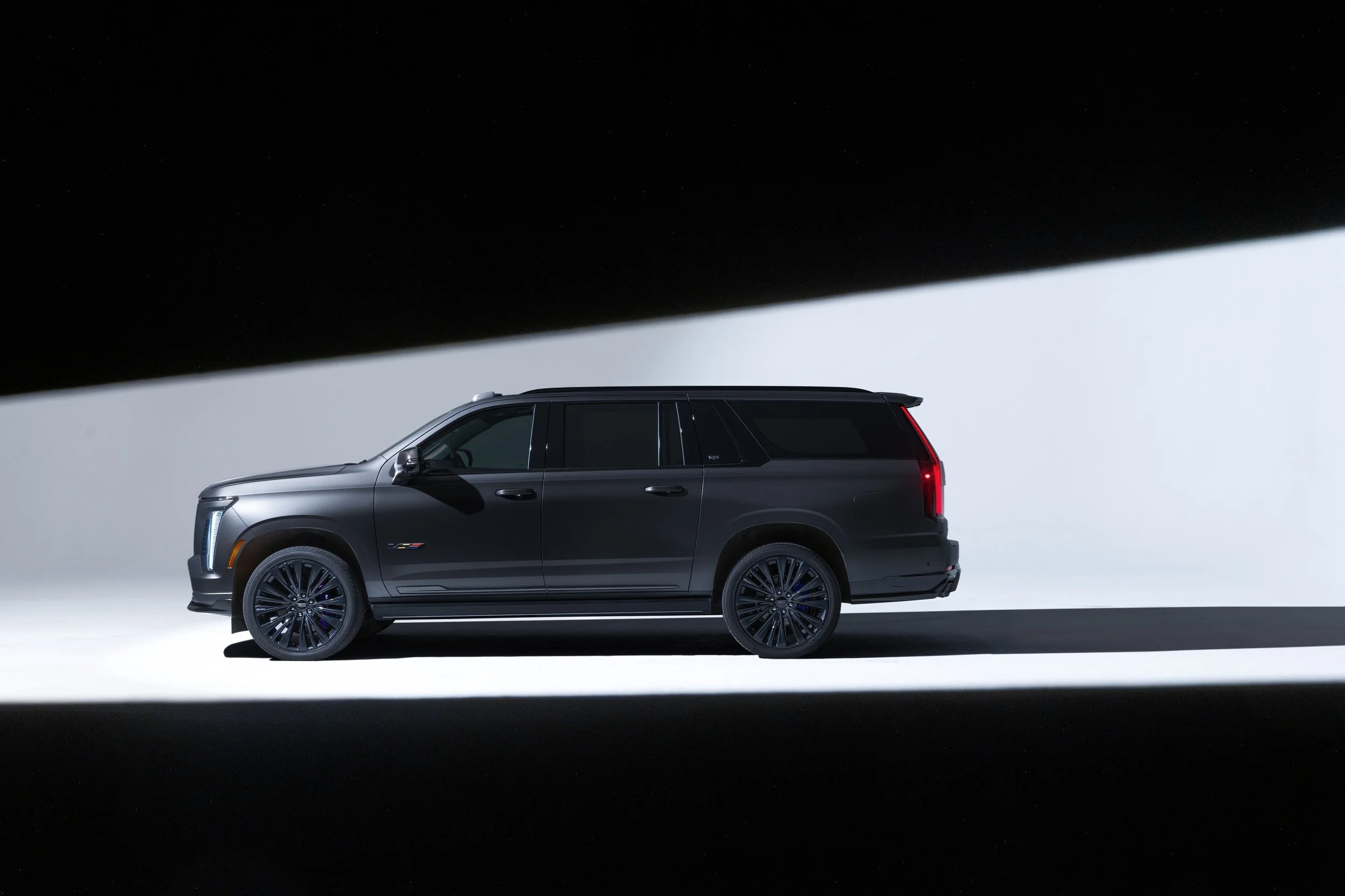 New Look: CADILLAC ESCALADE-V launches a Swanky 125th Anniversary Collector Series  