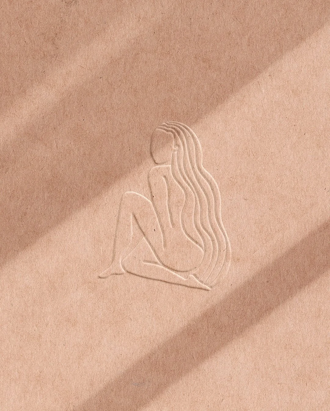 Bringing all the earthy goddess vibes with this pretty little illustration from an unused branding concept. Thought she deserved a spot on the grid 💚
#brandillustrations #earthyvibes #brandidentity #customillustration #holisticbranding #womeninbusin