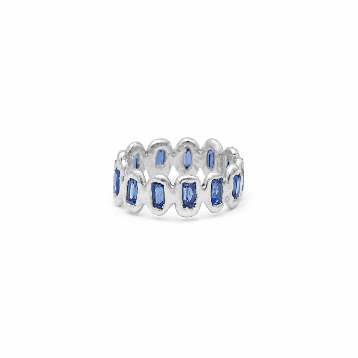 ceylon sapphire baguette band silver.png
