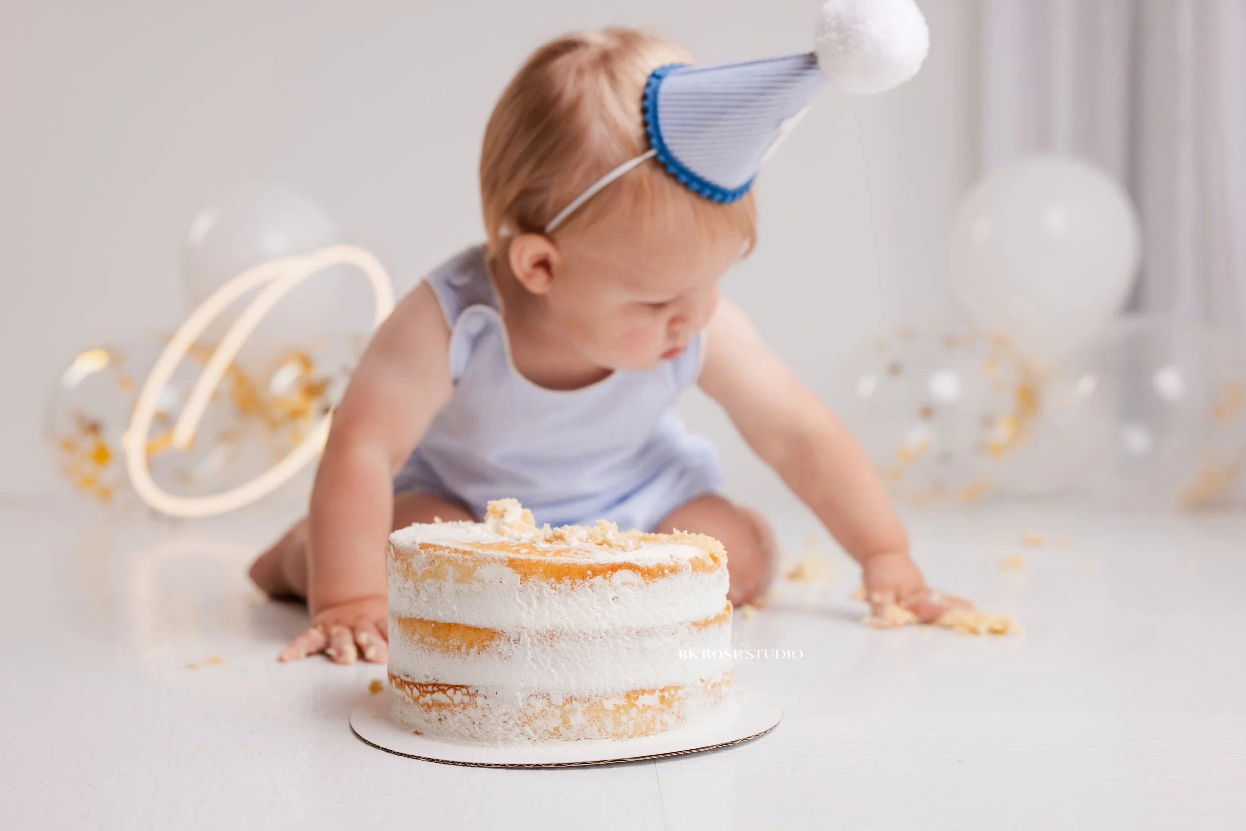 cake-smash-photographer-near-me-libertyville-illinois-38.jpg