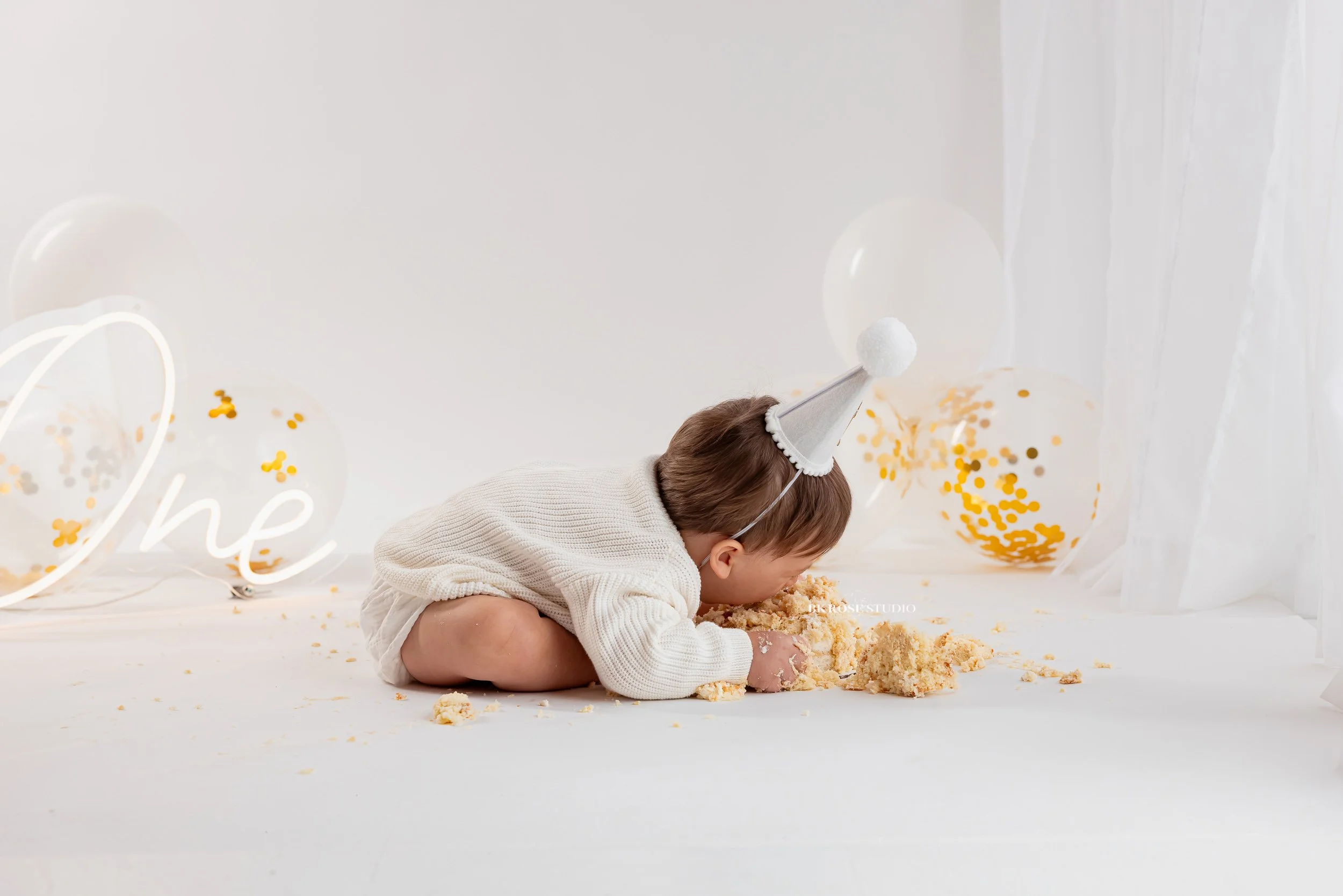 cake-smash-photographer-near-me-libertyville-illinois-25.jpg