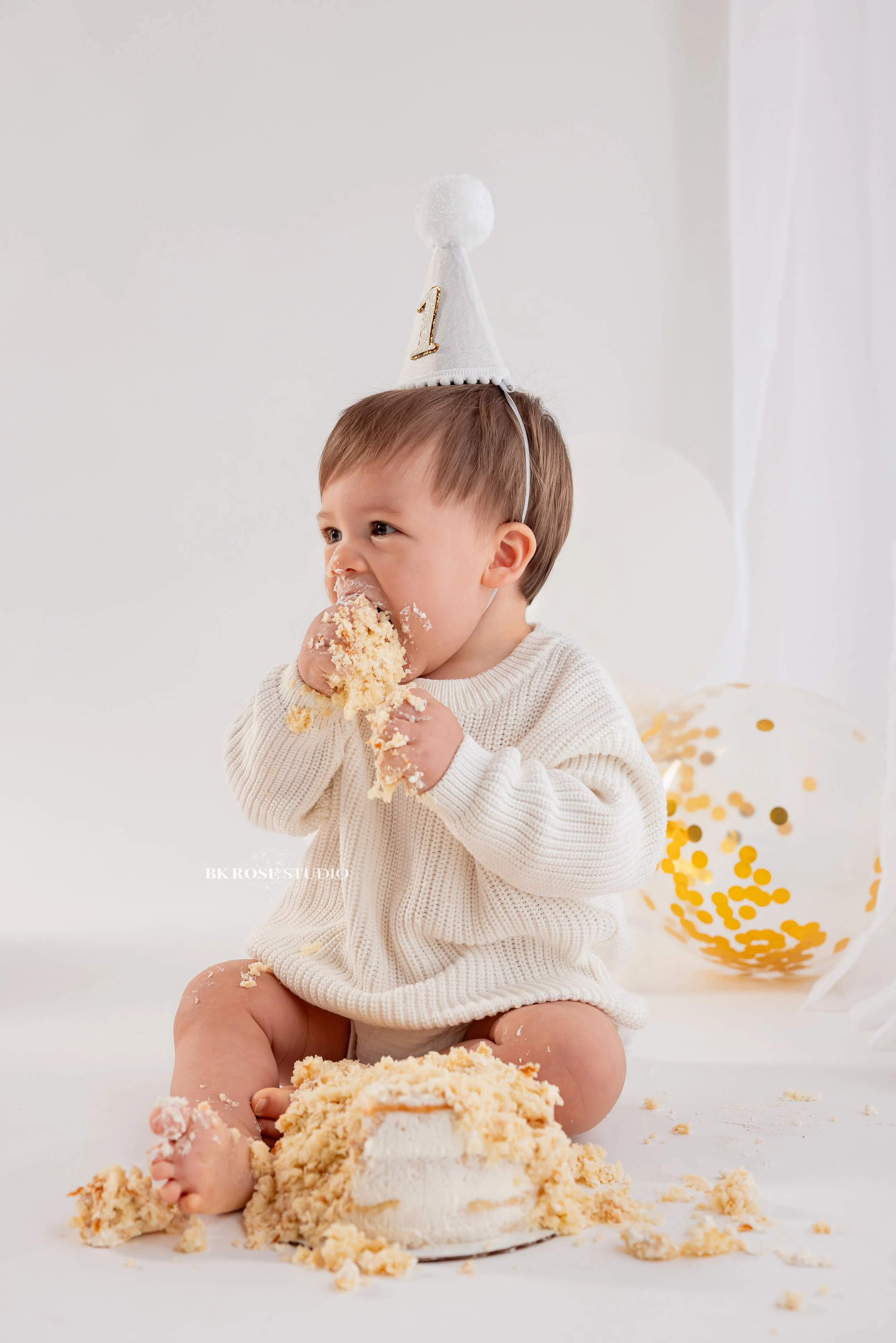 cake-smash-photographer-near-me-libertyville-illinois-20.jpg
