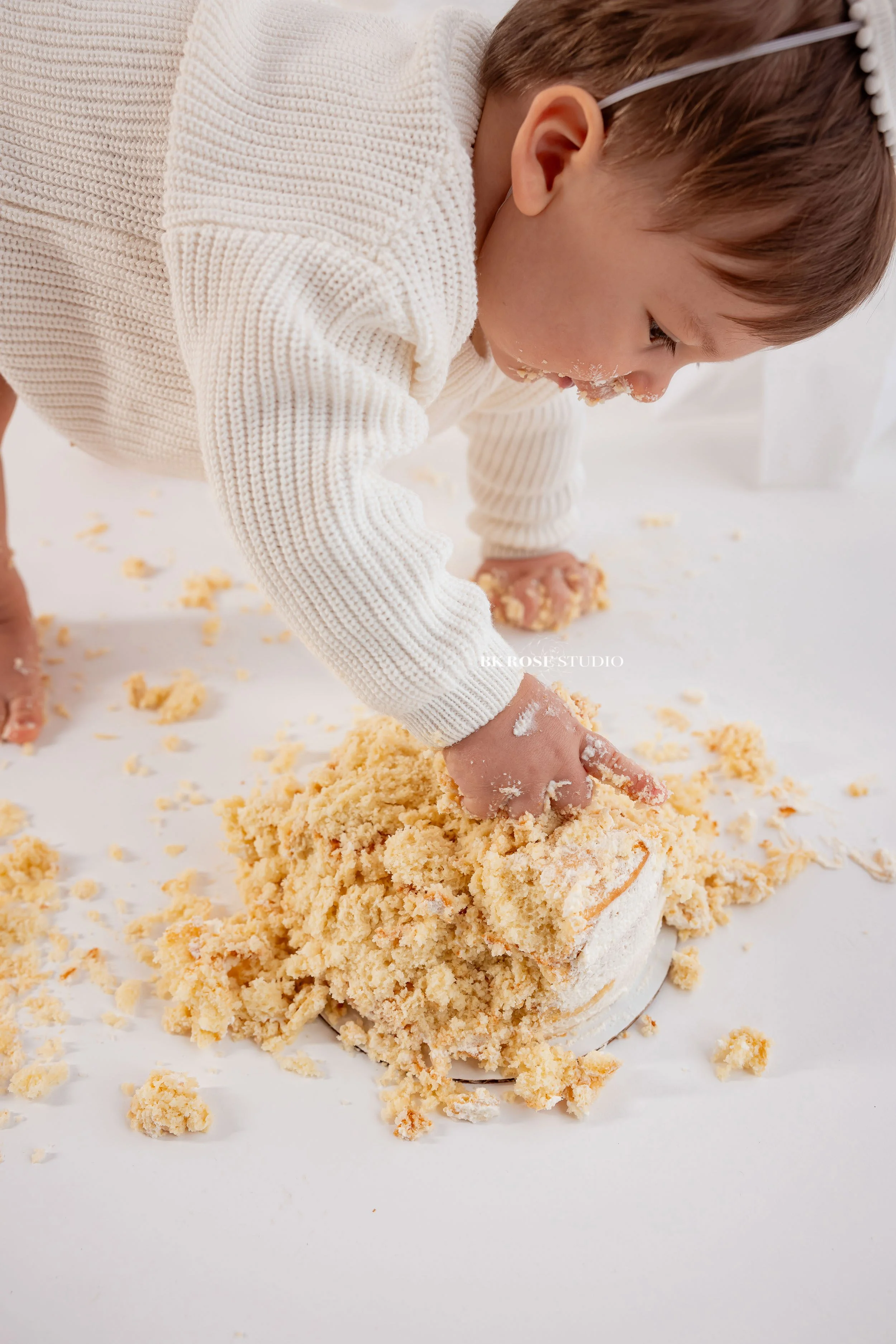 cake-smash-photographer-near-me-libertyville-illinois-22.jpg