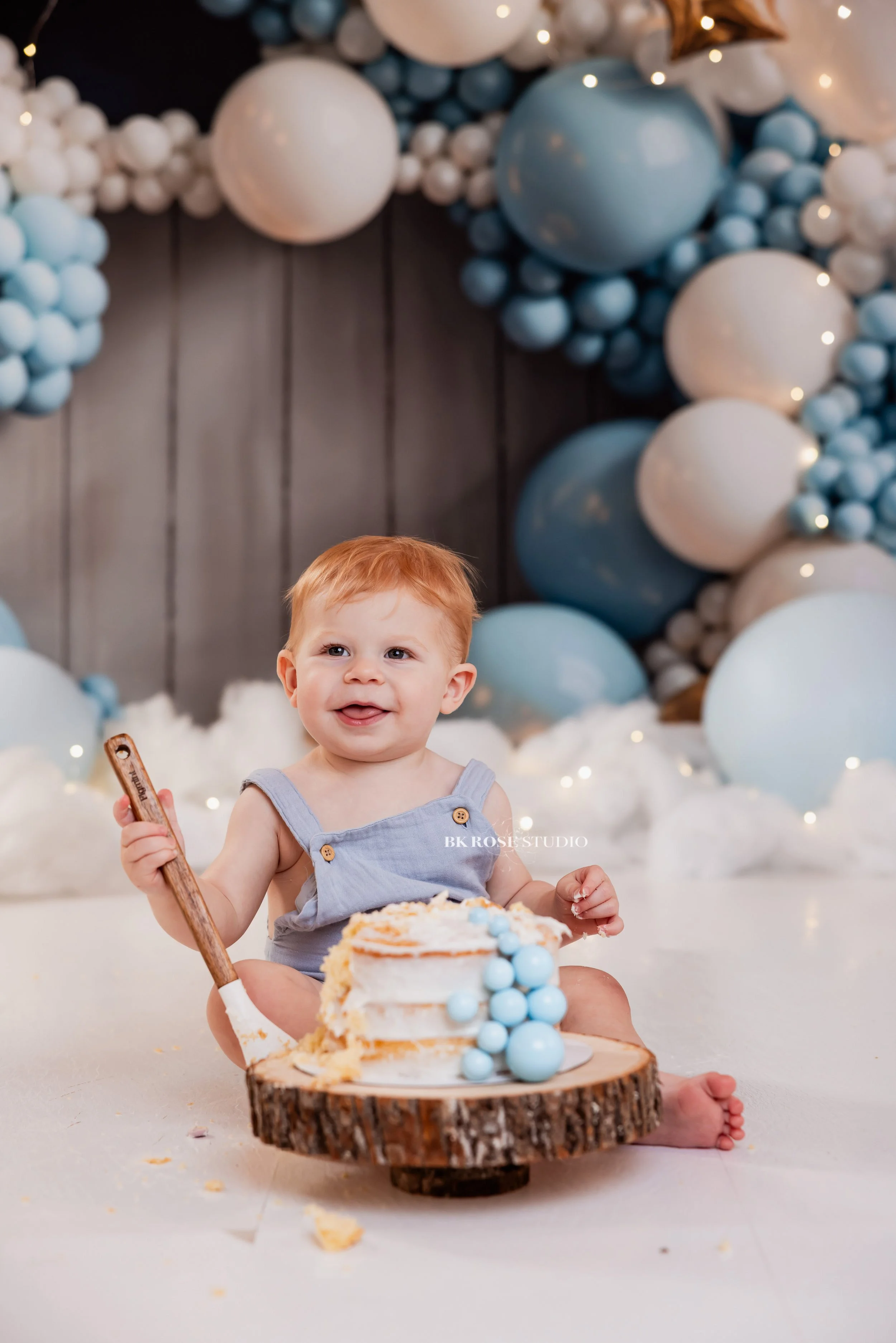 cake-smash-photographer-near-me-libertyville-illinois-39.jpg