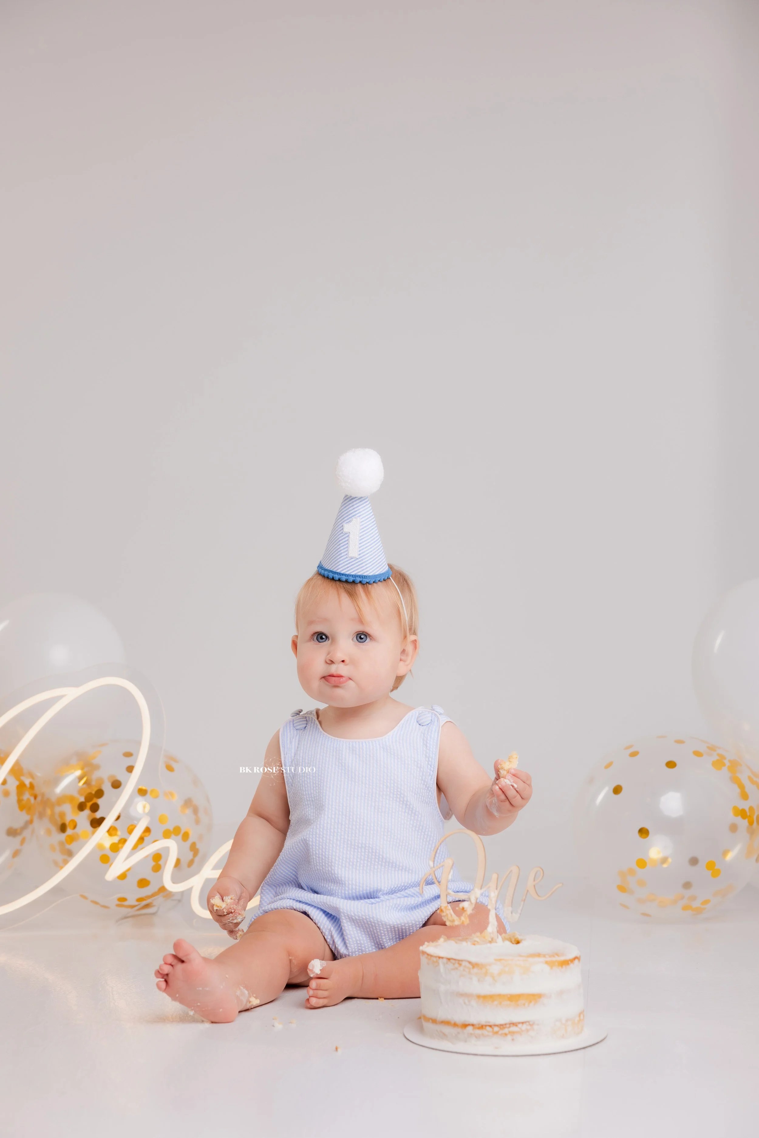 cake-smash-photographer-near-me-libertyville-illinois-37.jpg